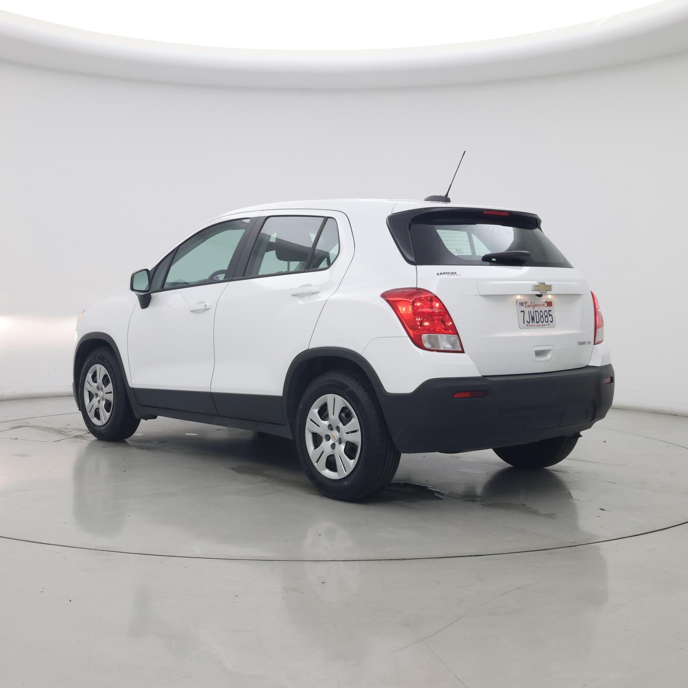 Thumbnail: 2015 Chevrolet Trax - 2