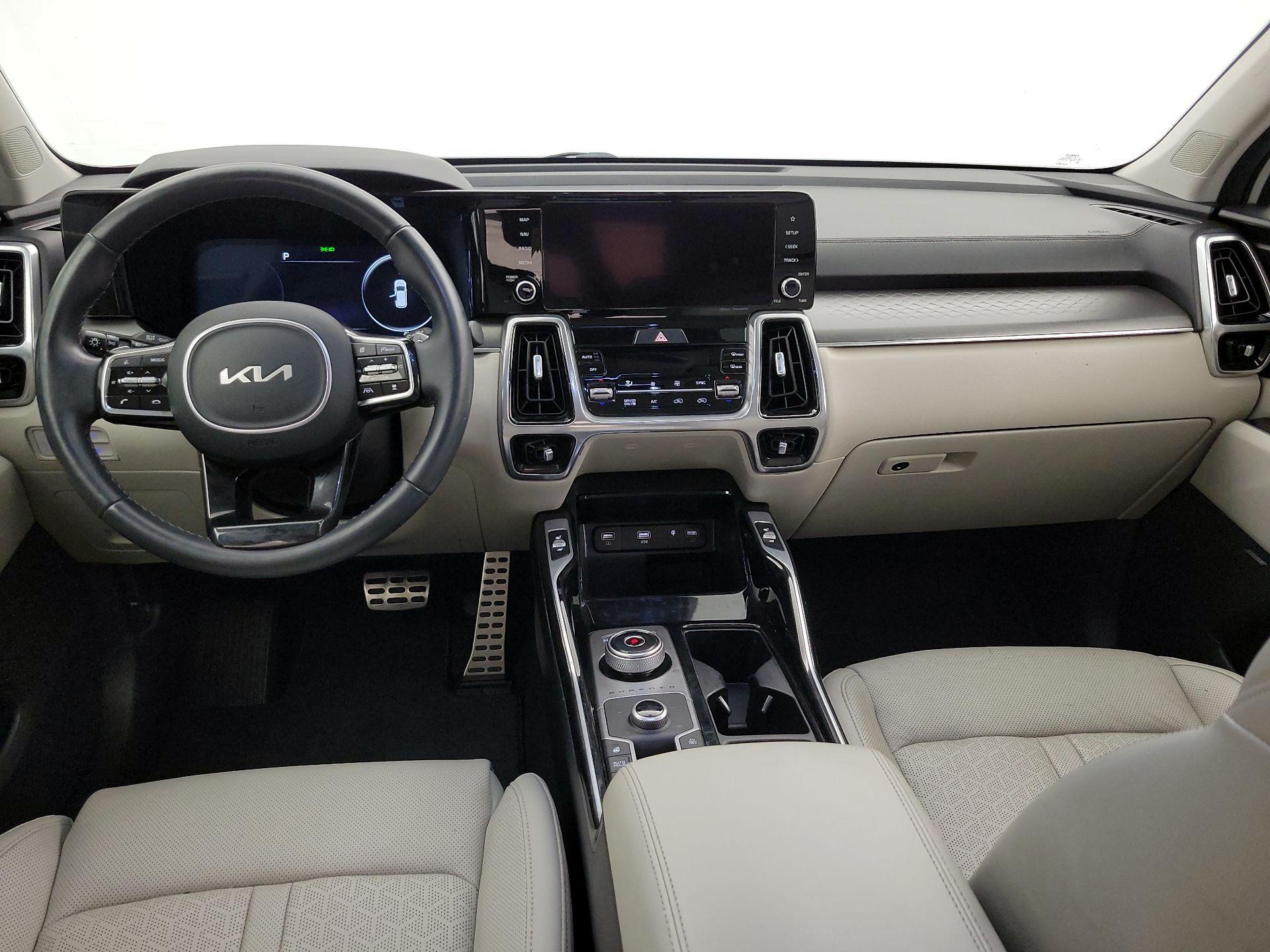 Thumbnail: 2023 Kia Sorento - 9