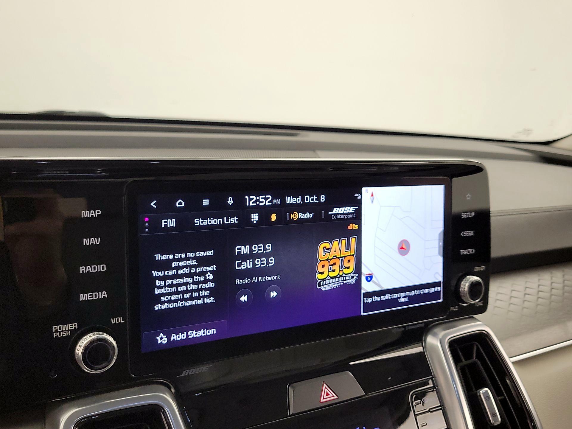 Thumbnail: 2023 Kia Sorento - 16