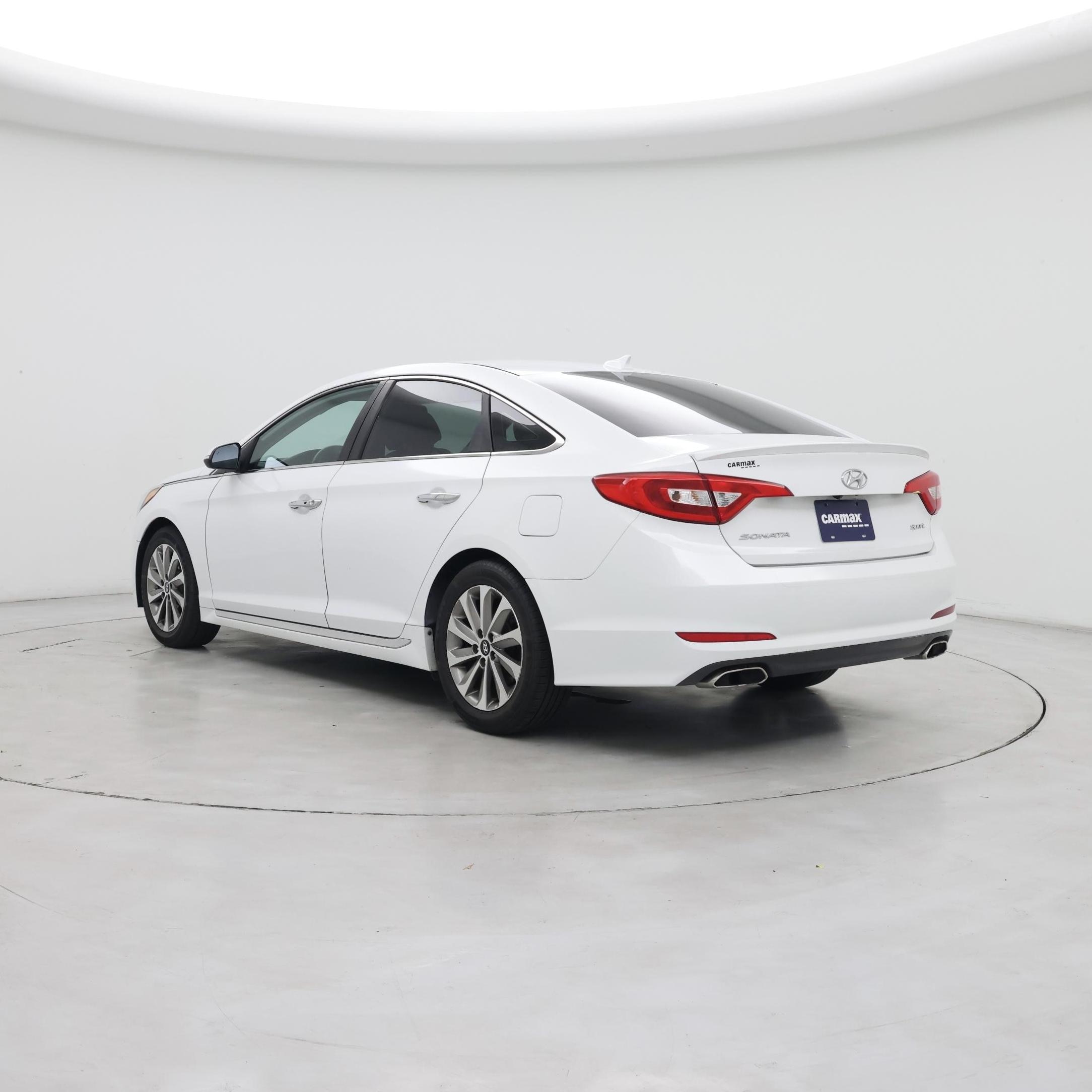 Thumbnail: 2016 Hyundai Sonata - 2