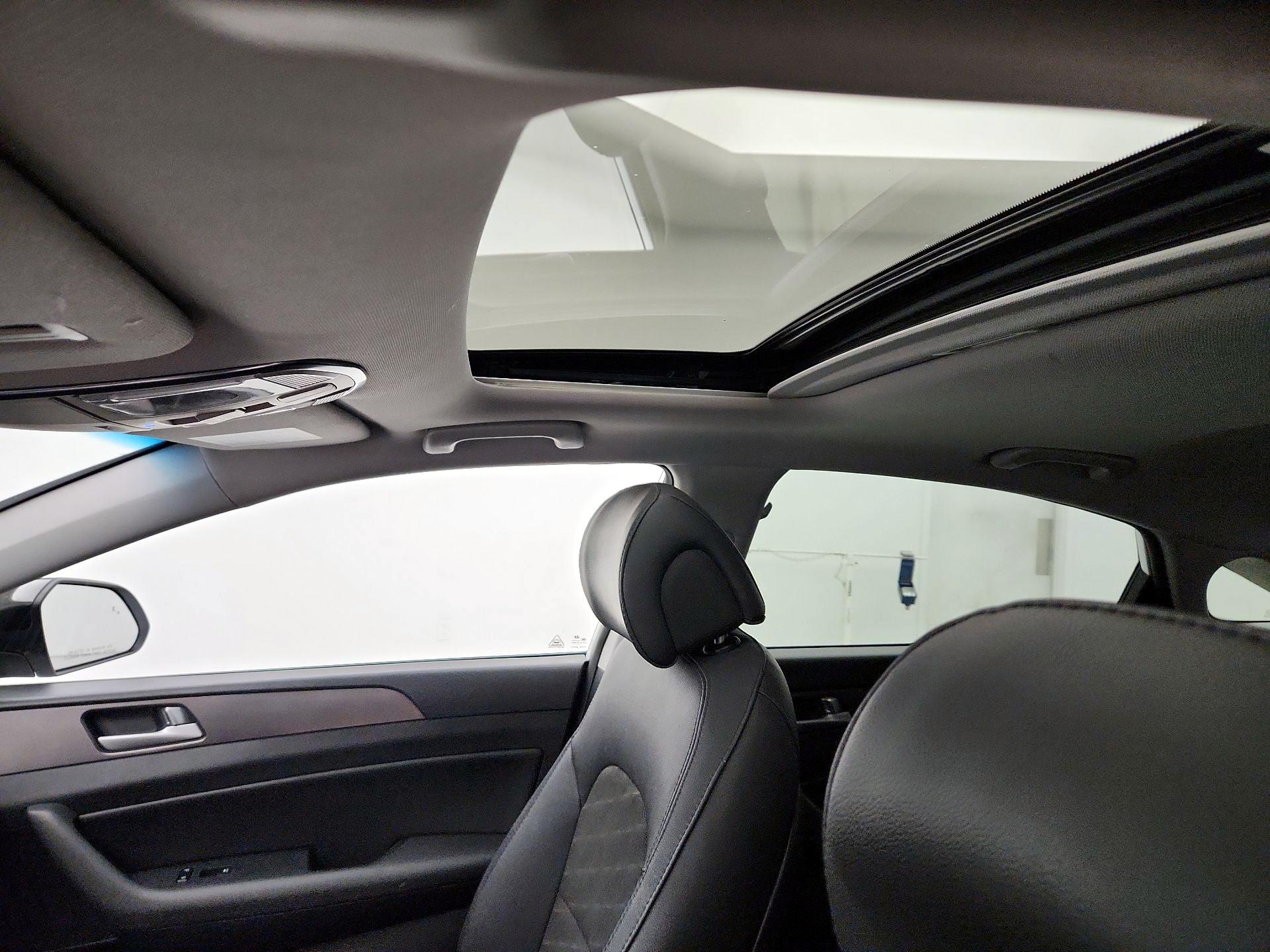 Thumbnail: 2016 Hyundai Sonata - 19