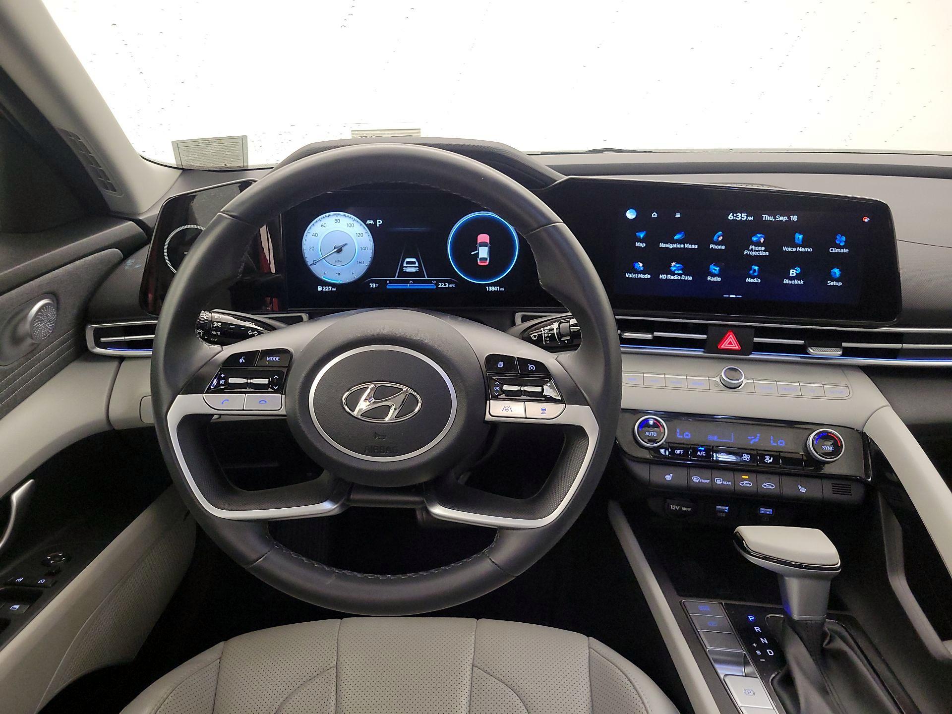 Thumbnail: 2023 Hyundai Elantra - 10