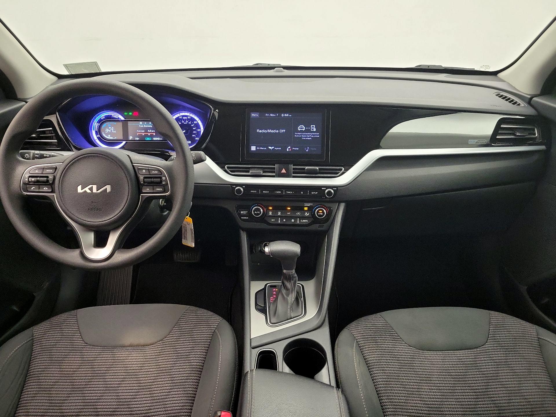 Thumbnail: 2022 Kia Niro - 9