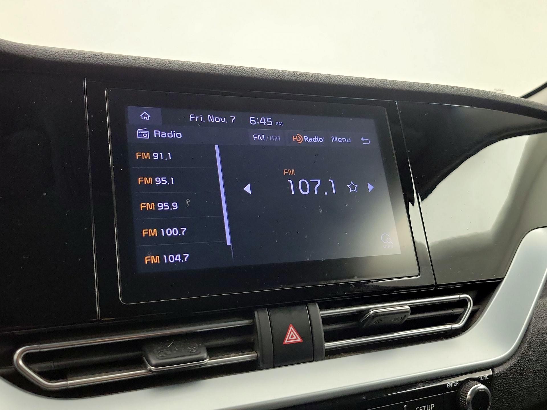 Thumbnail: 2022 Kia Niro - 15