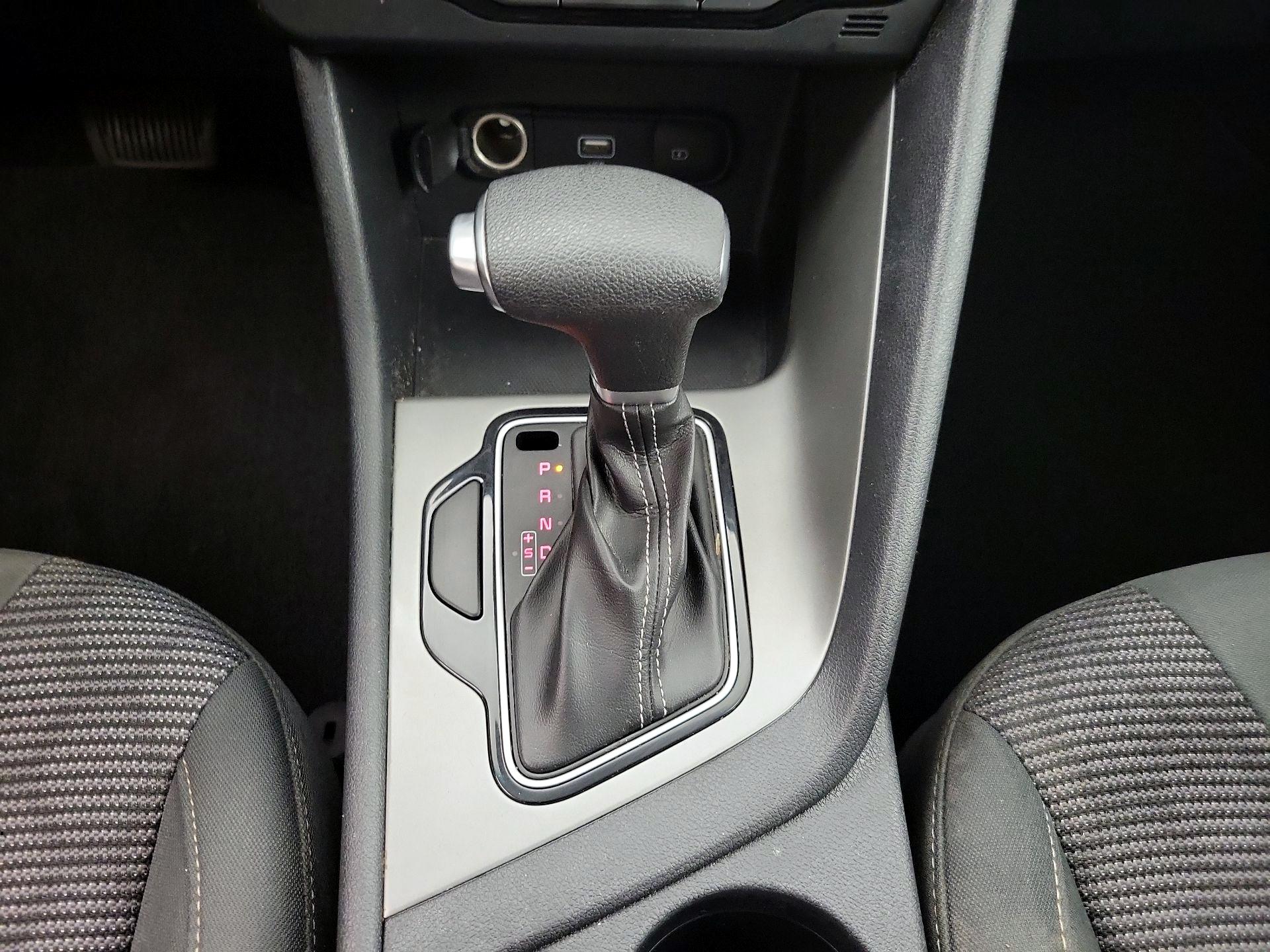 Thumbnail: 2022 Kia Niro - 17