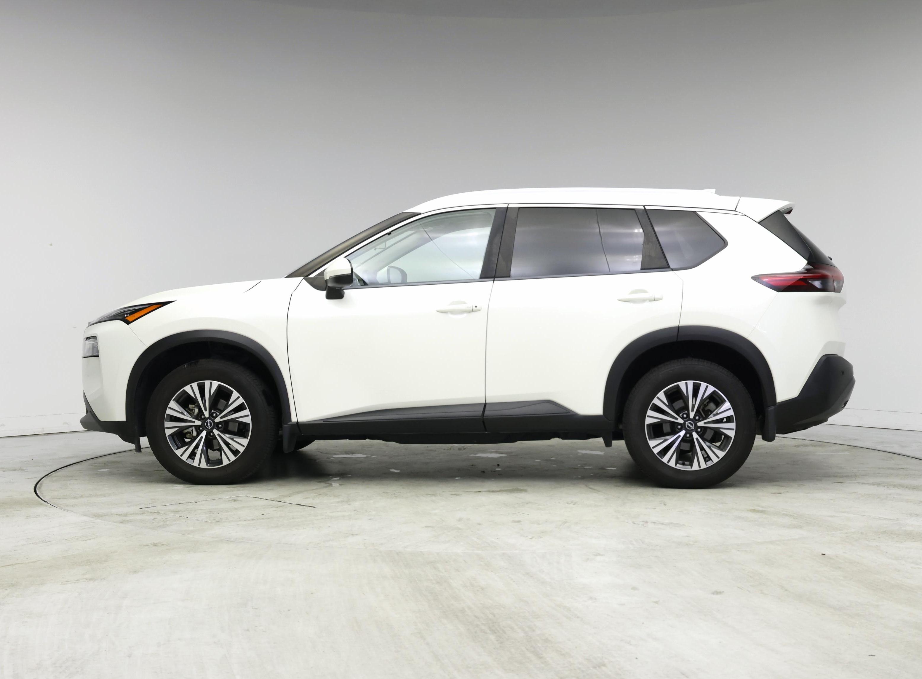 Thumbnail: 2022 Nissan Rogue - 3