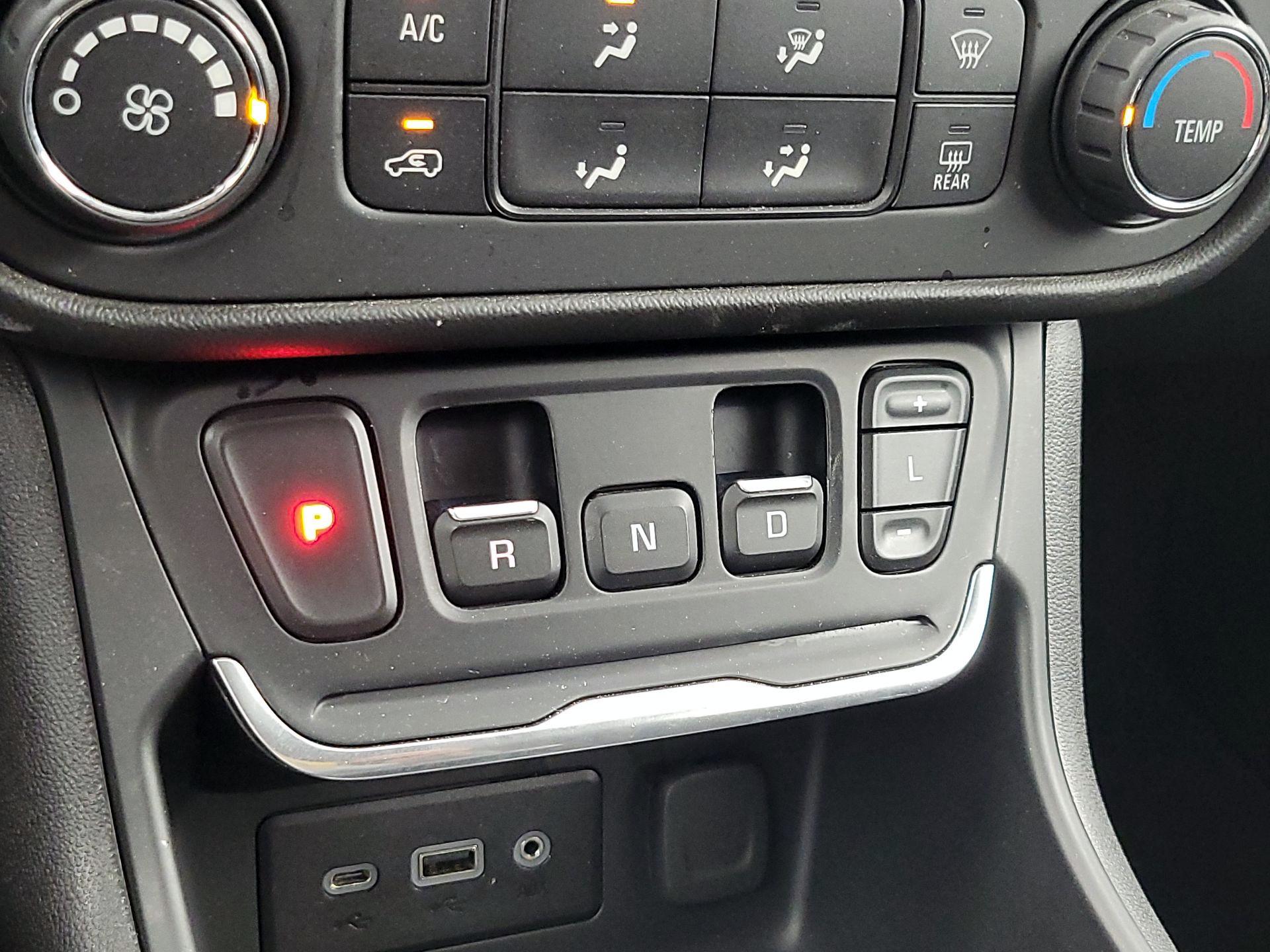 Thumbnail: 2019 GMC Terrain - 16