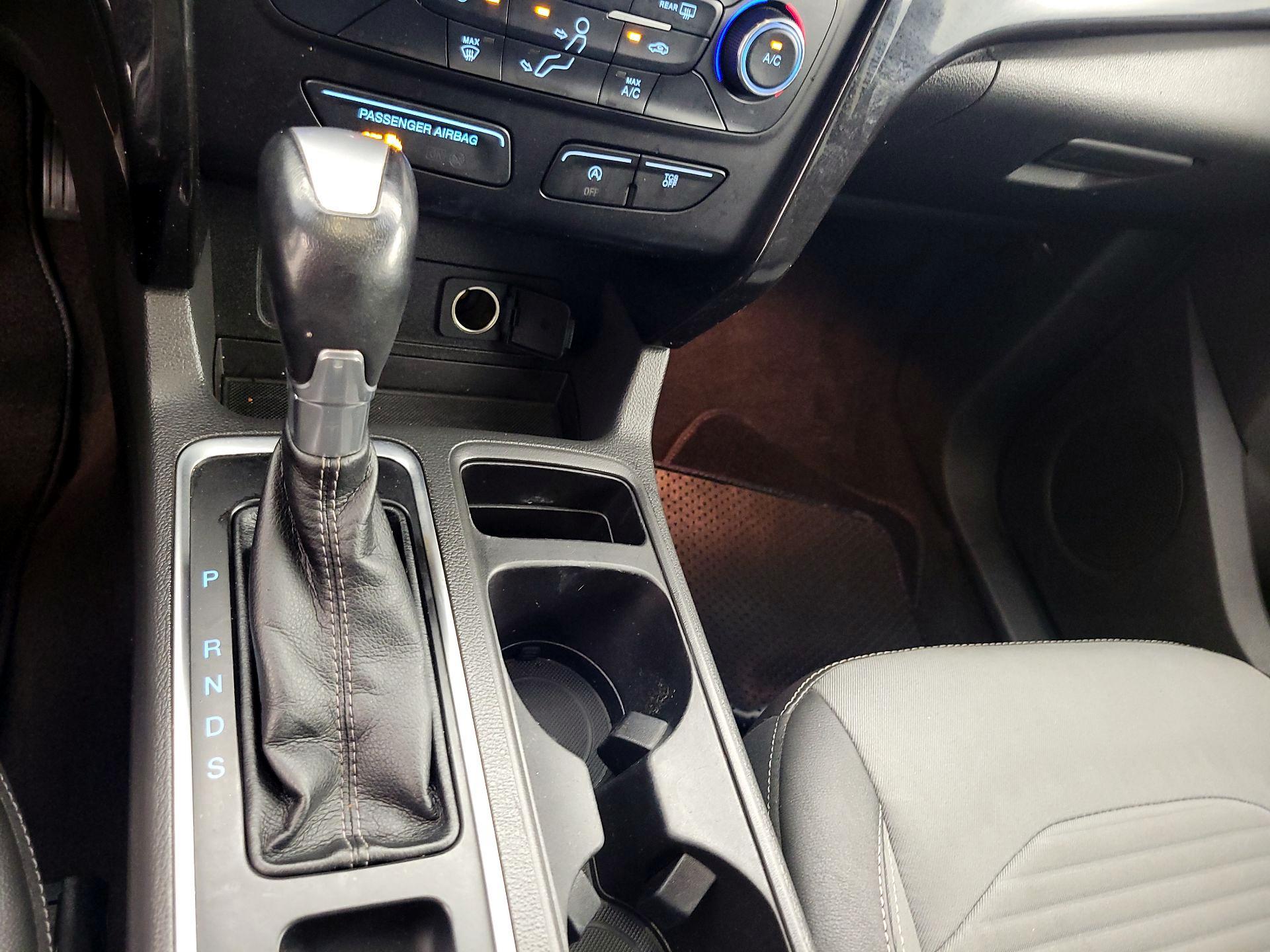 Thumbnail: 2017 Ford Escape - 17