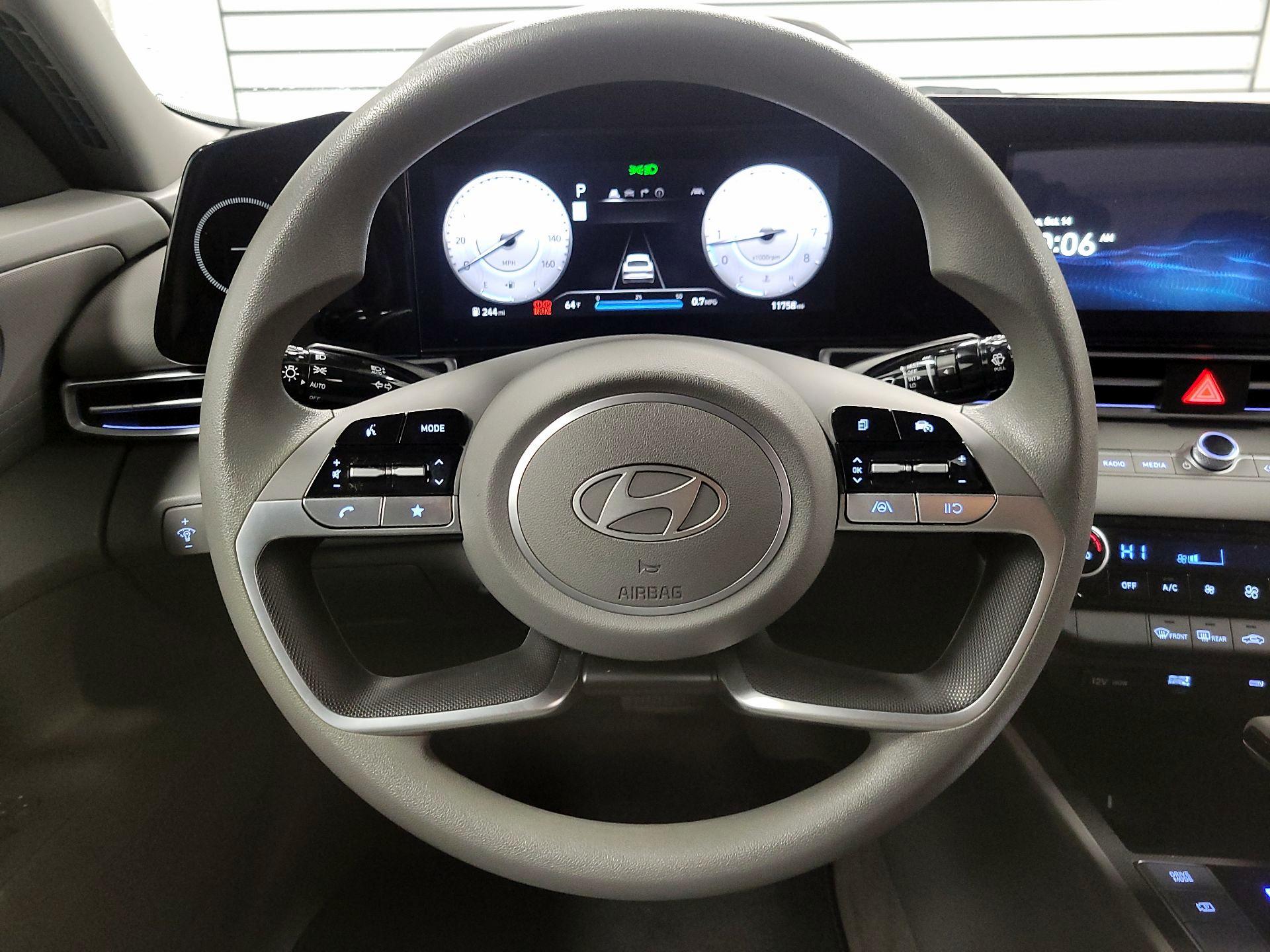 Thumbnail: 2024 Hyundai Elantra - 10