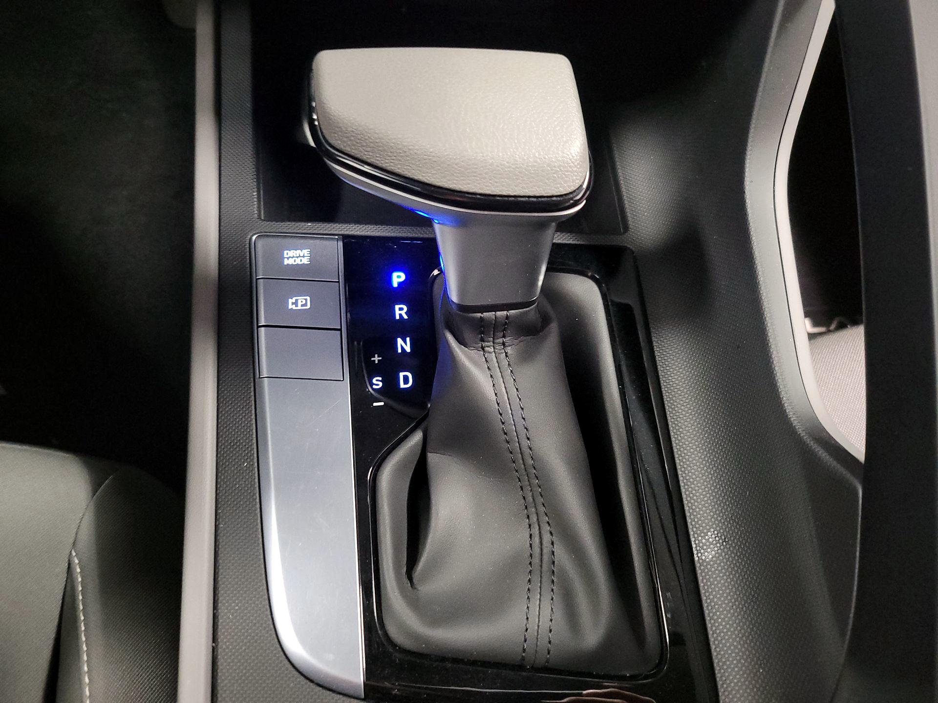 Thumbnail: 2024 Hyundai Elantra - 18