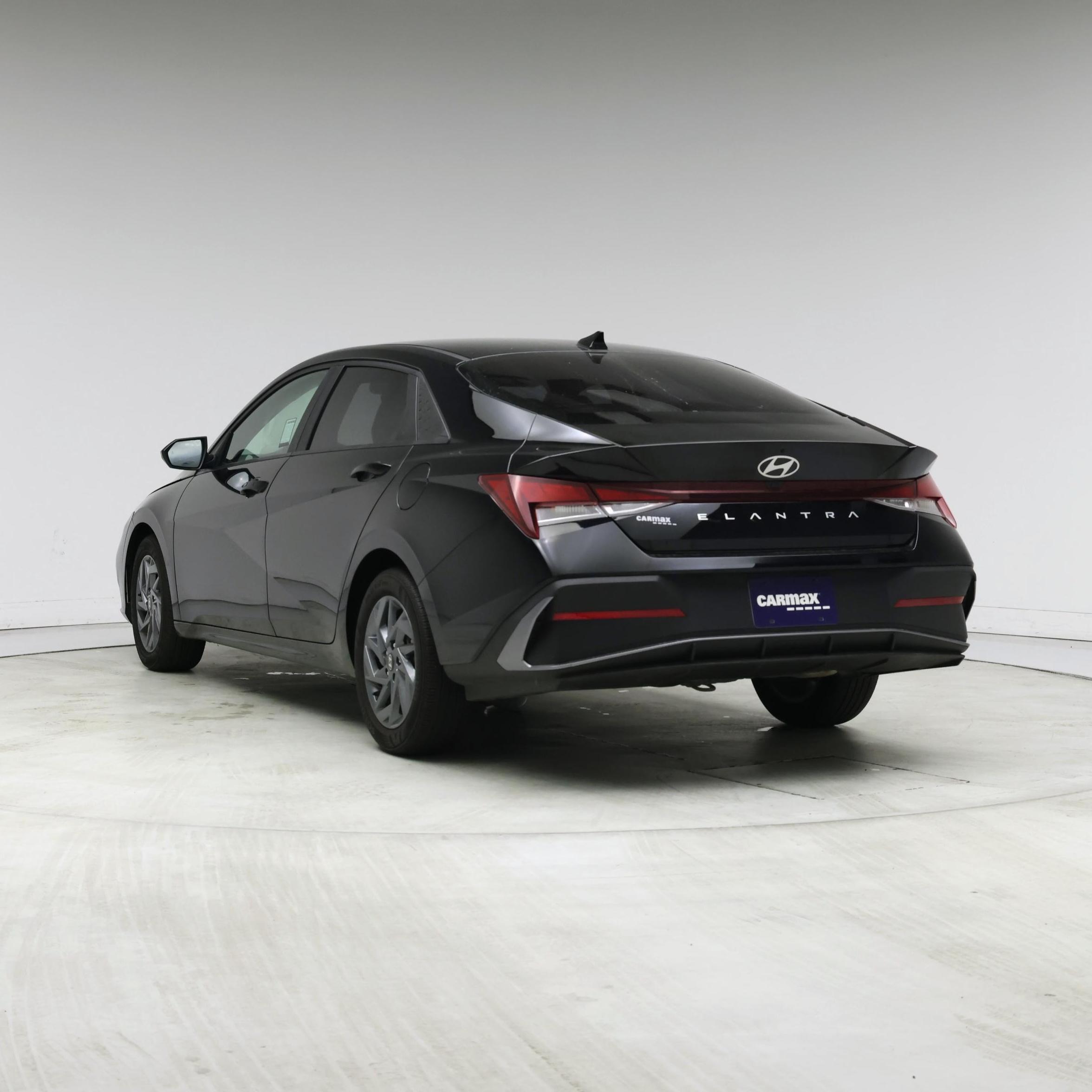 Thumbnail: 2024 Hyundai Elantra - 2