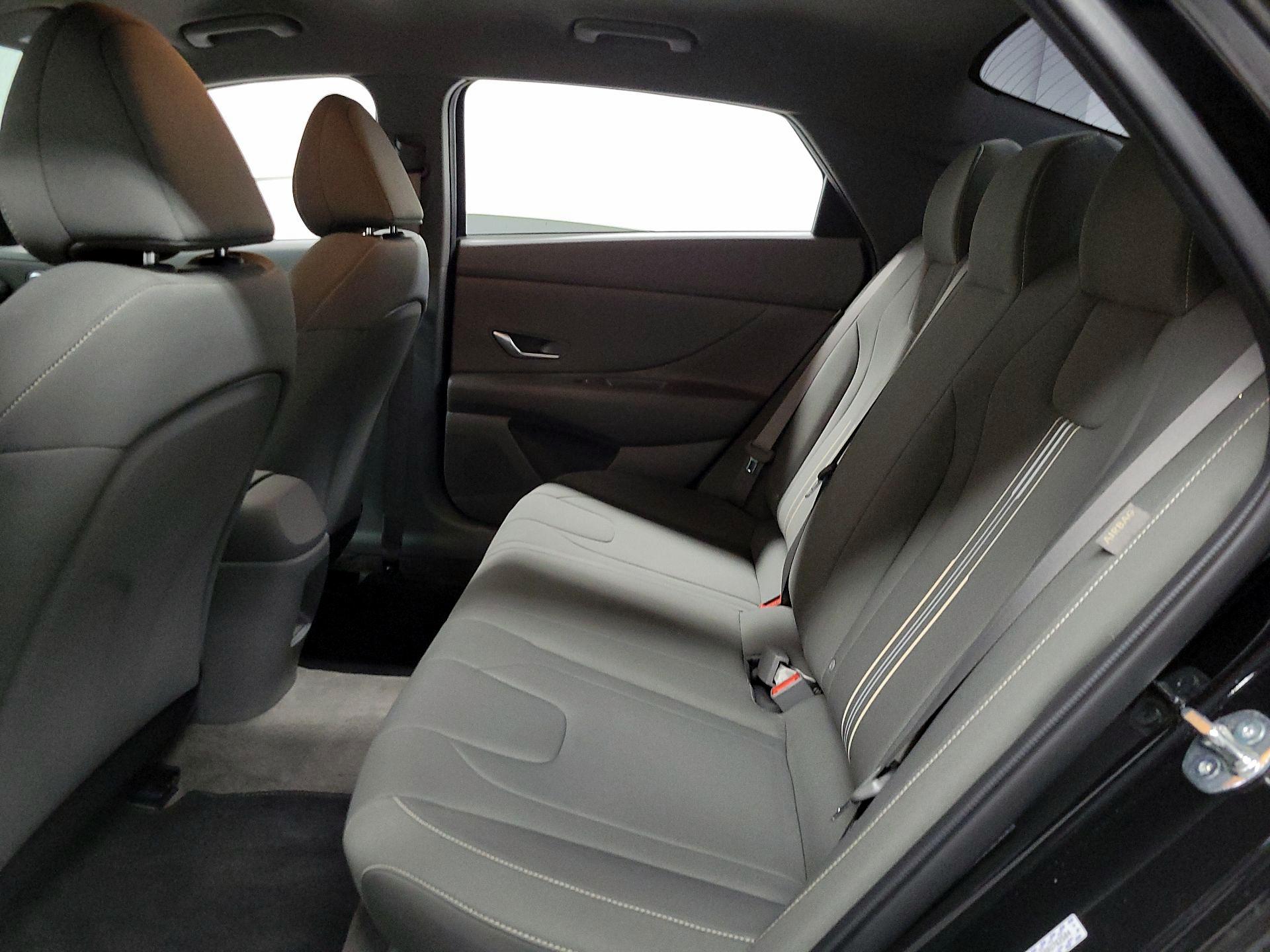 Thumbnail: 2024 Hyundai Elantra - 20