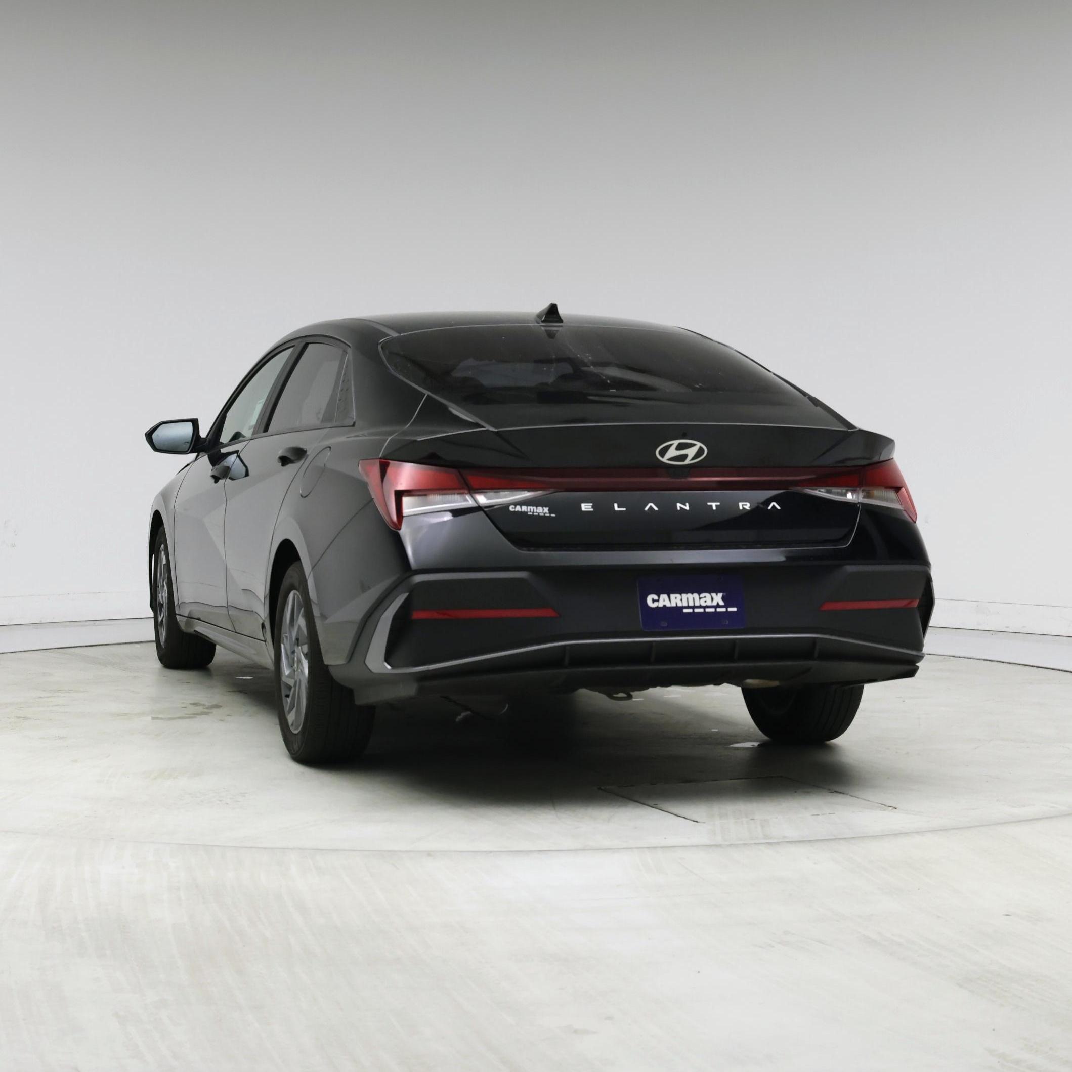 Thumbnail: 2024 Hyundai Elantra - 6