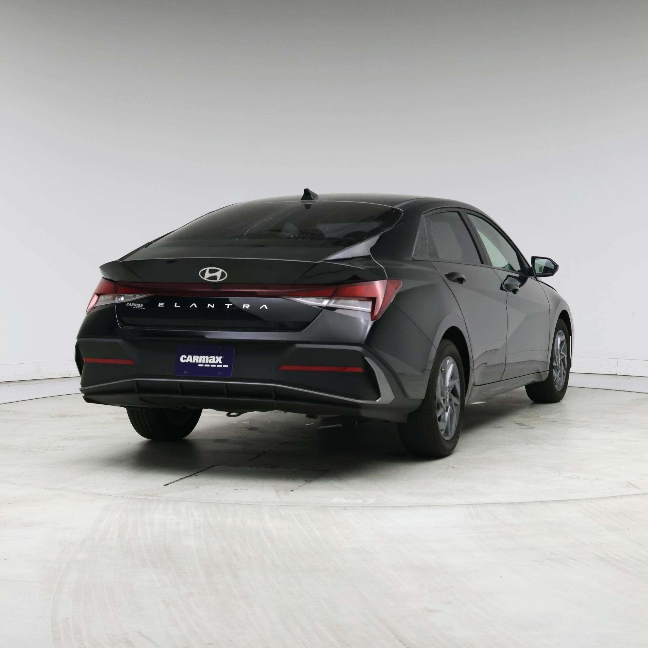 Thumbnail: 2024 Hyundai Elantra - 8