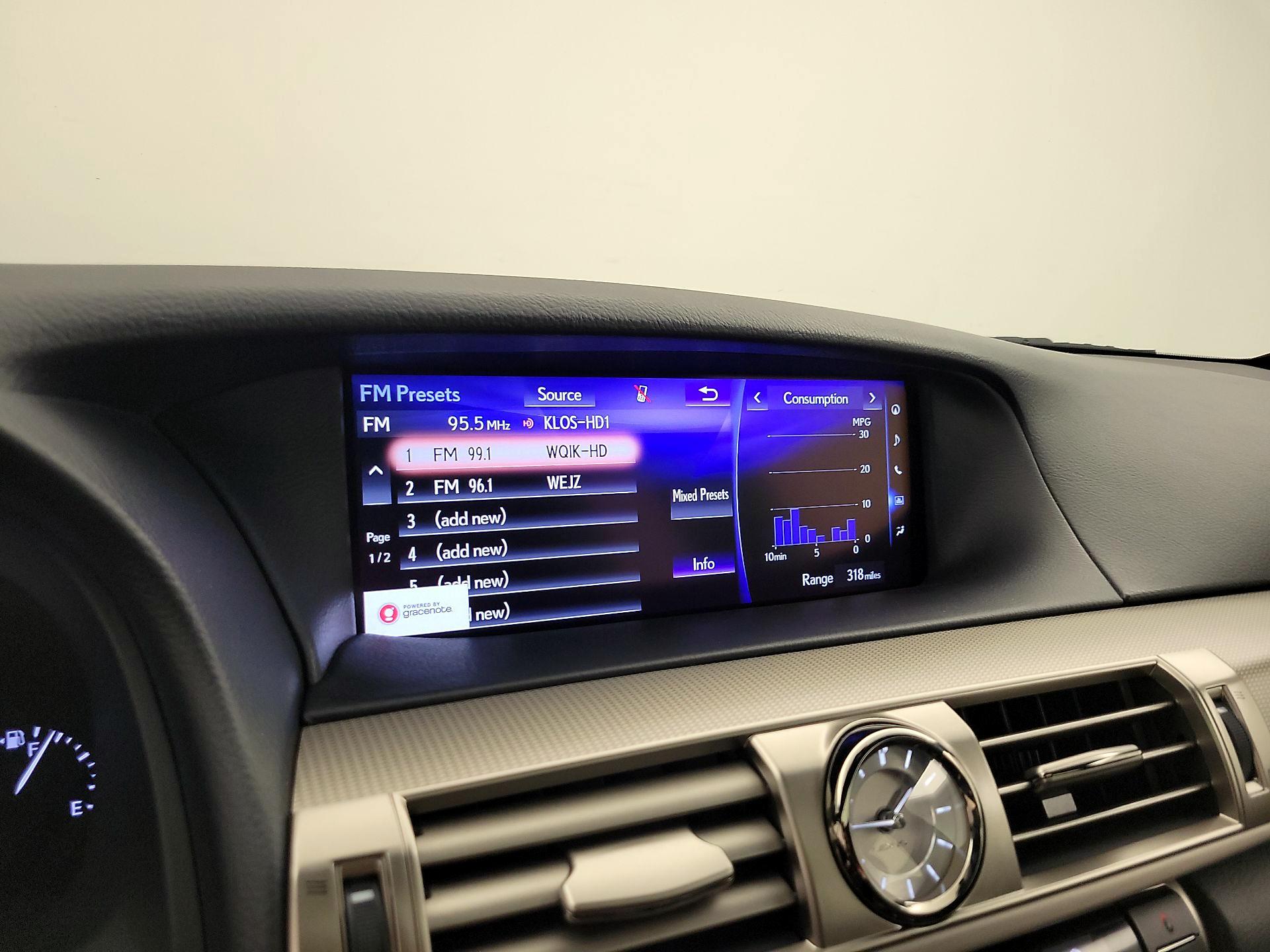 Thumbnail: 2016 Lexus LS - 16