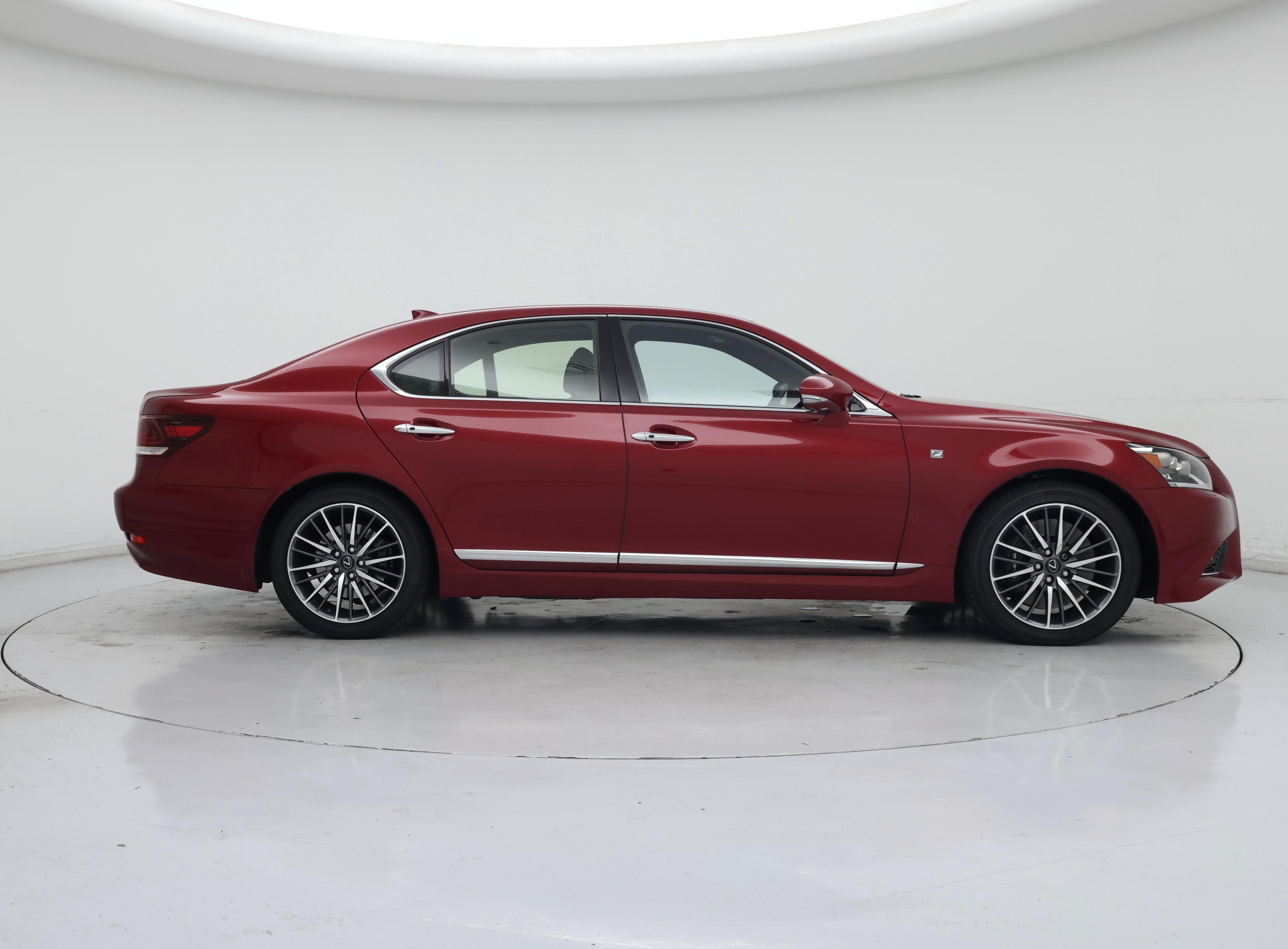 Thumbnail: 2016 Lexus LS - 7