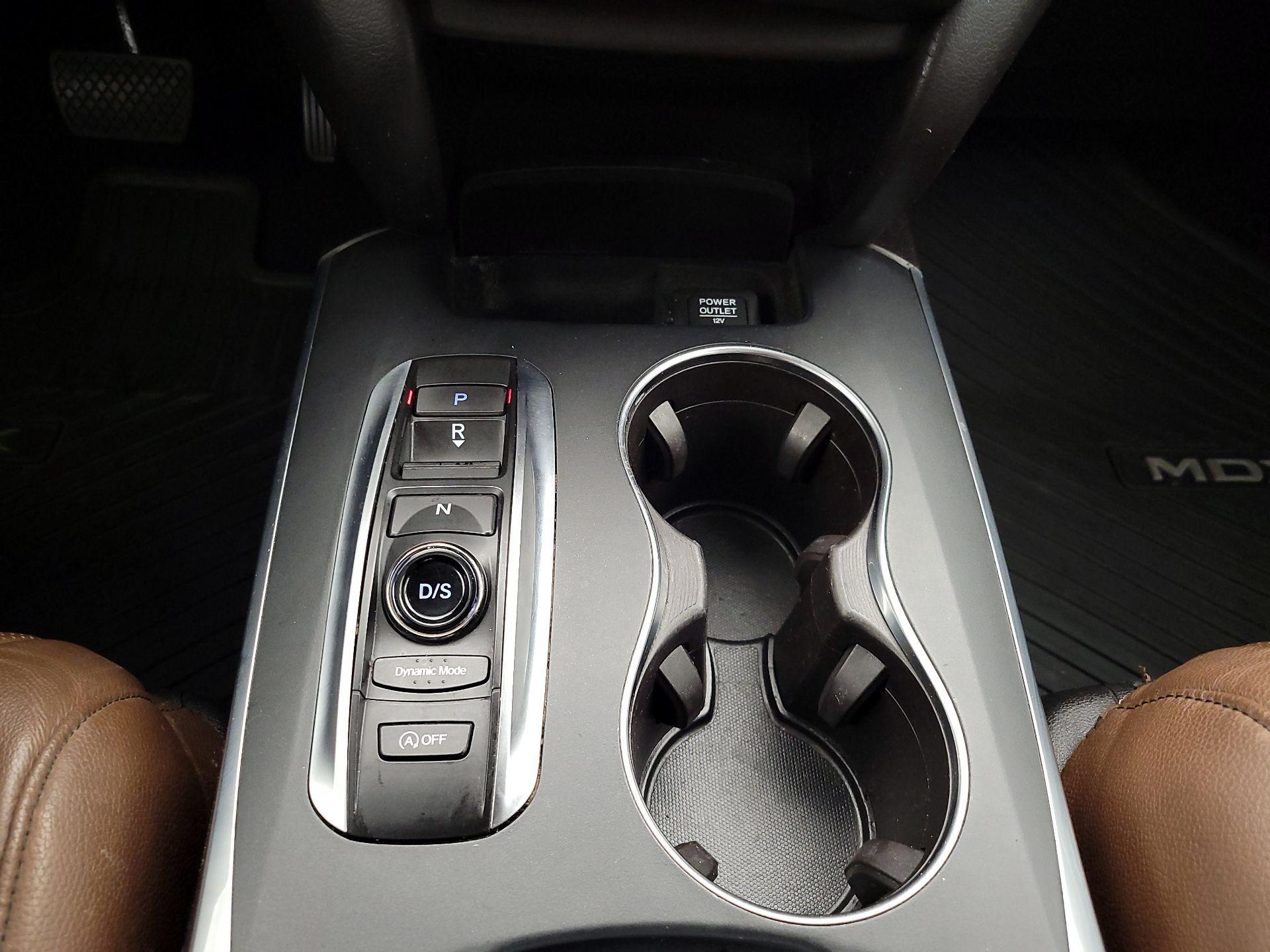 Thumbnail: 2019 Acura MDX - 17