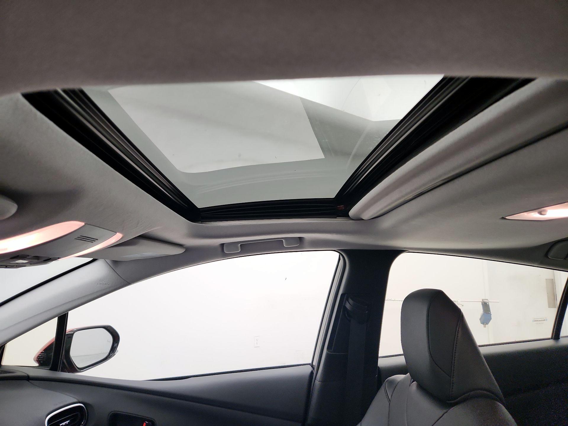 Thumbnail: 2016 Toyota Prius - 19