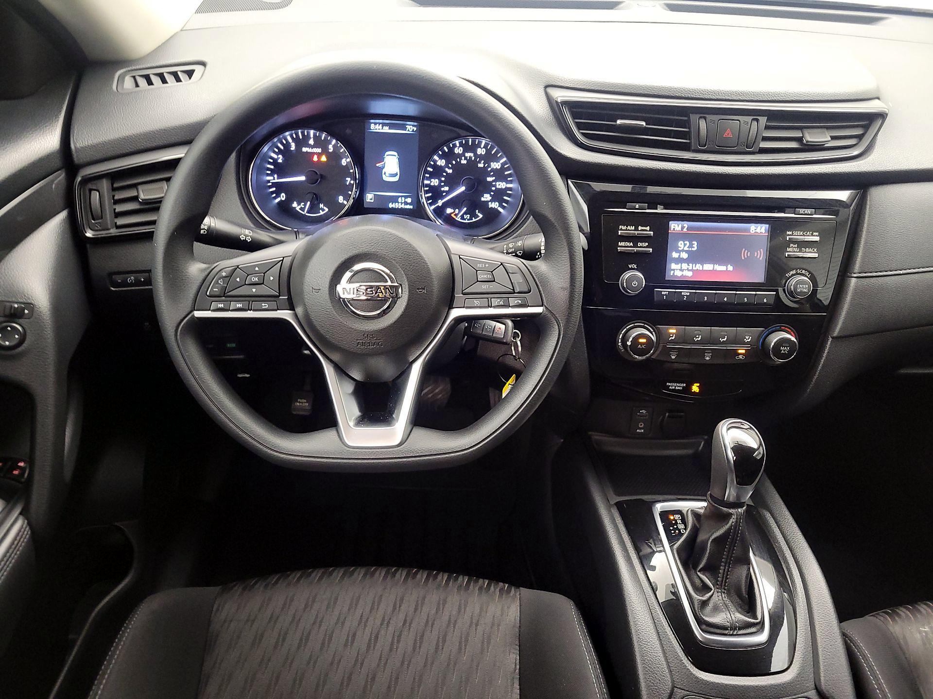 Thumbnail: 2017 Nissan Rogue - 10