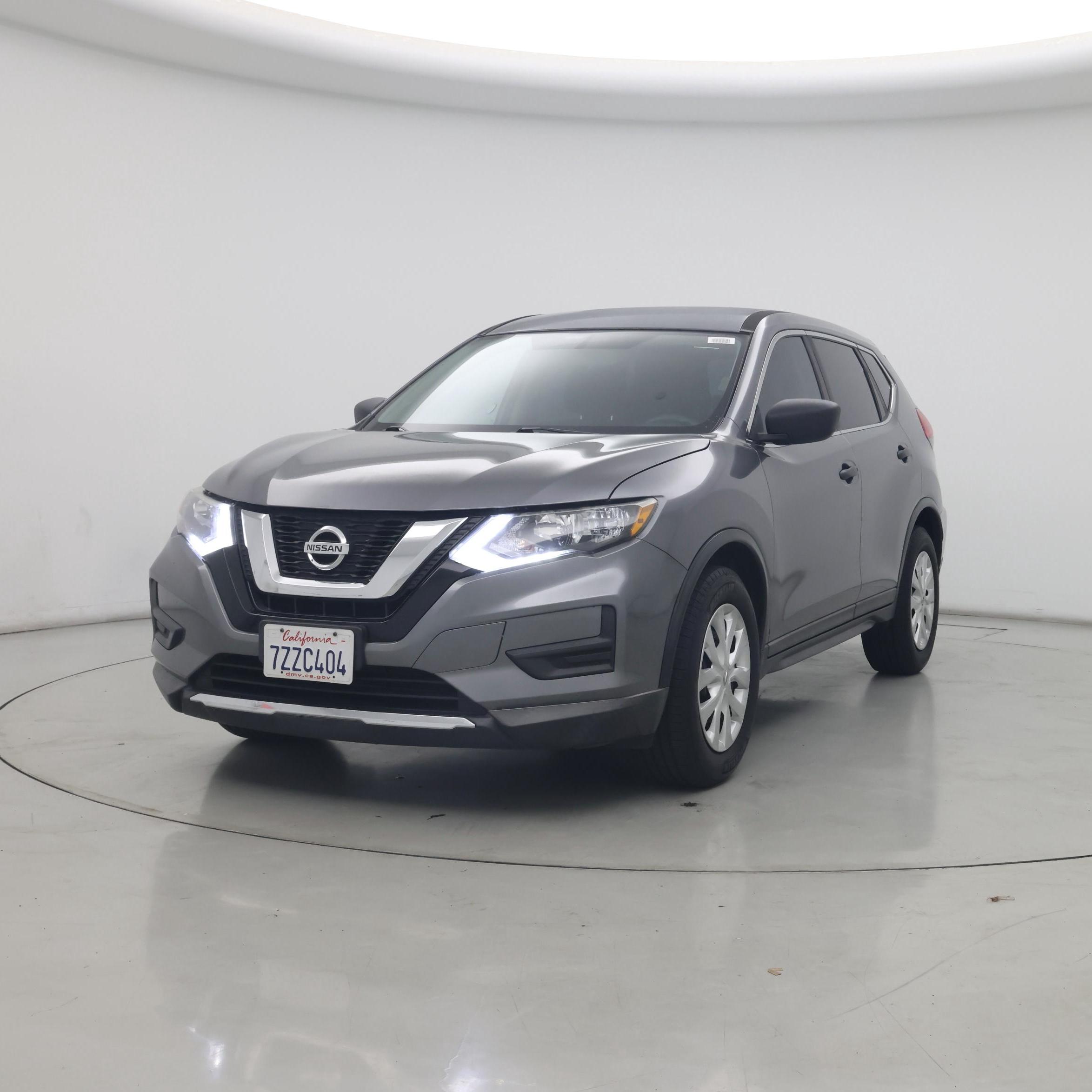 Thumbnail: 2017 Nissan Rogue - 4