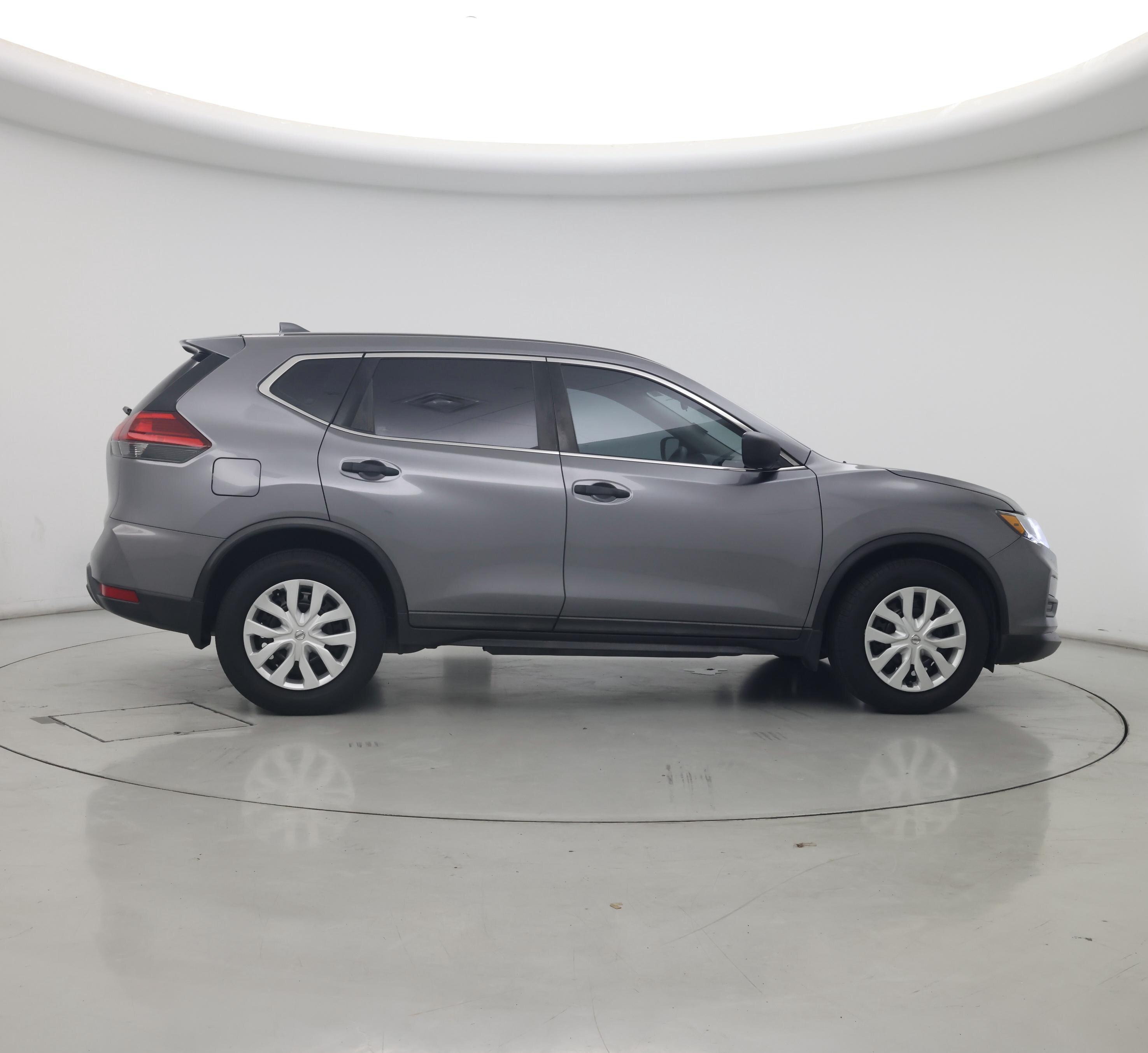Thumbnail: 2017 Nissan Rogue - 7