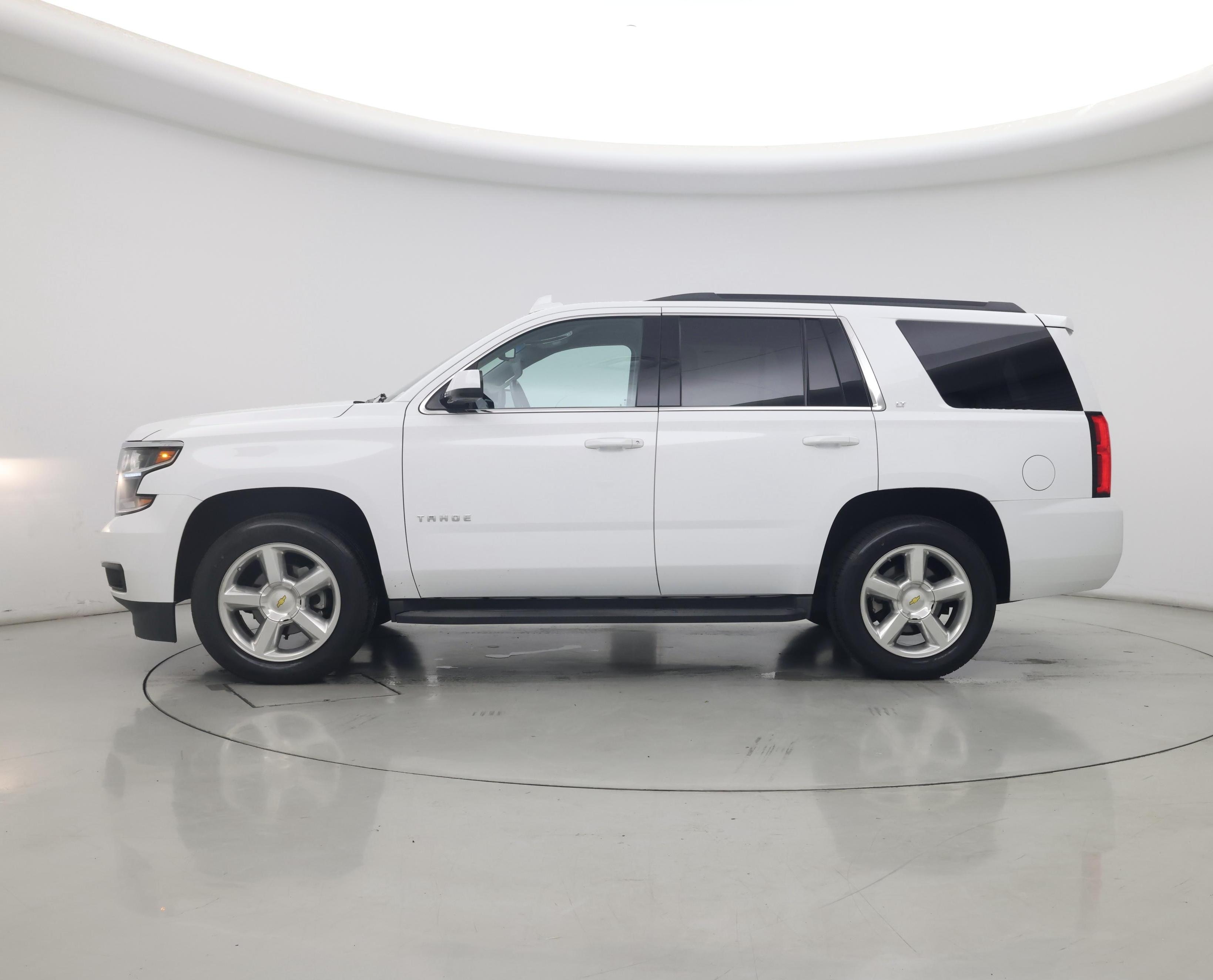Thumbnail: 2016 Chevrolet Tahoe - 3