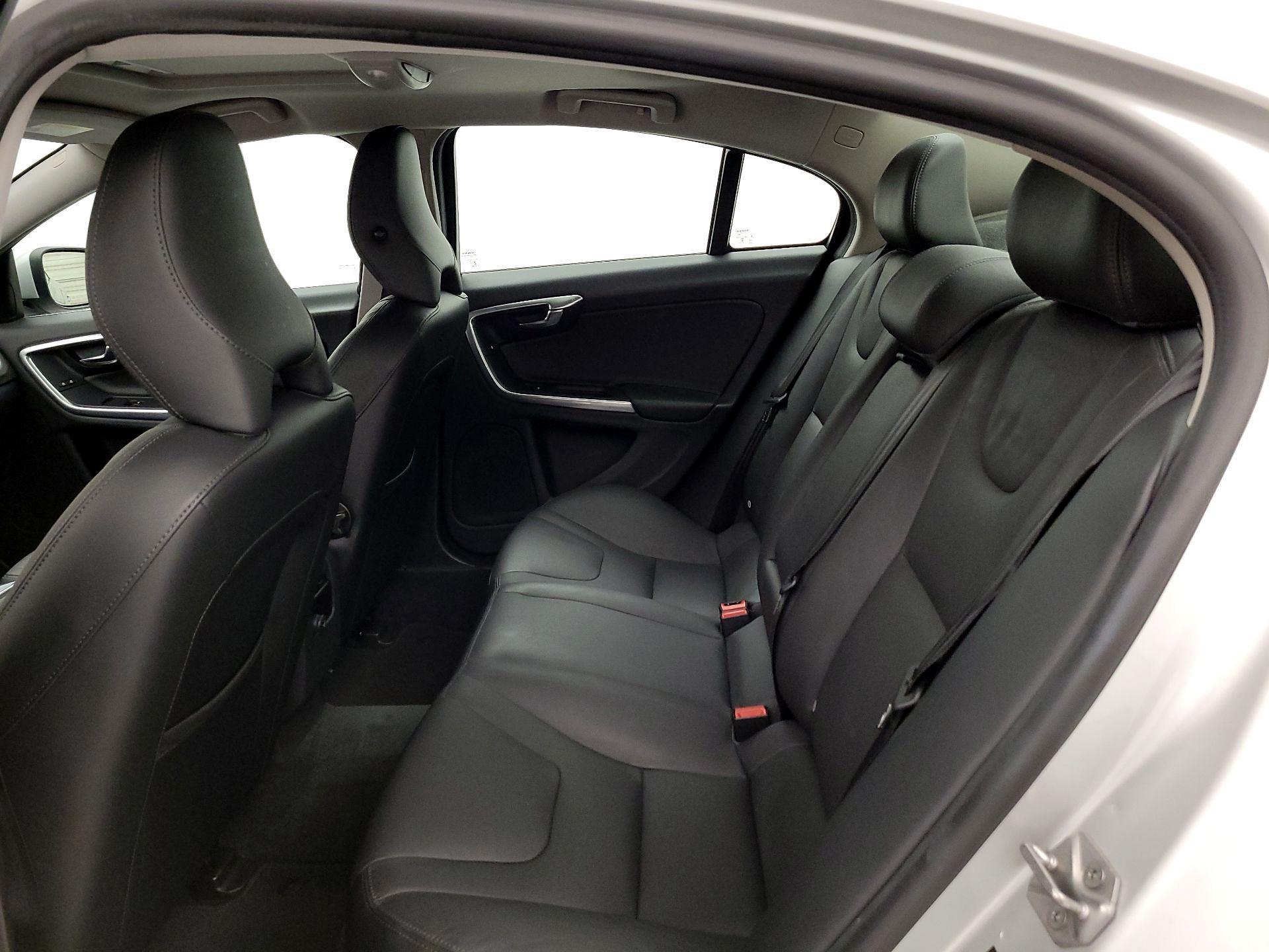 Thumbnail: 2015 Volvo S60 - 19