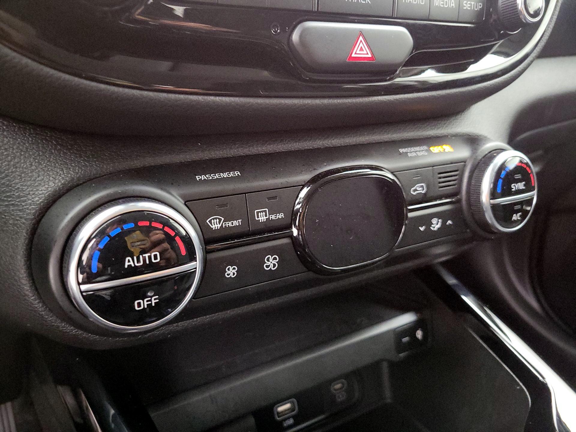Thumbnail: 2023 Kia Soul - 17