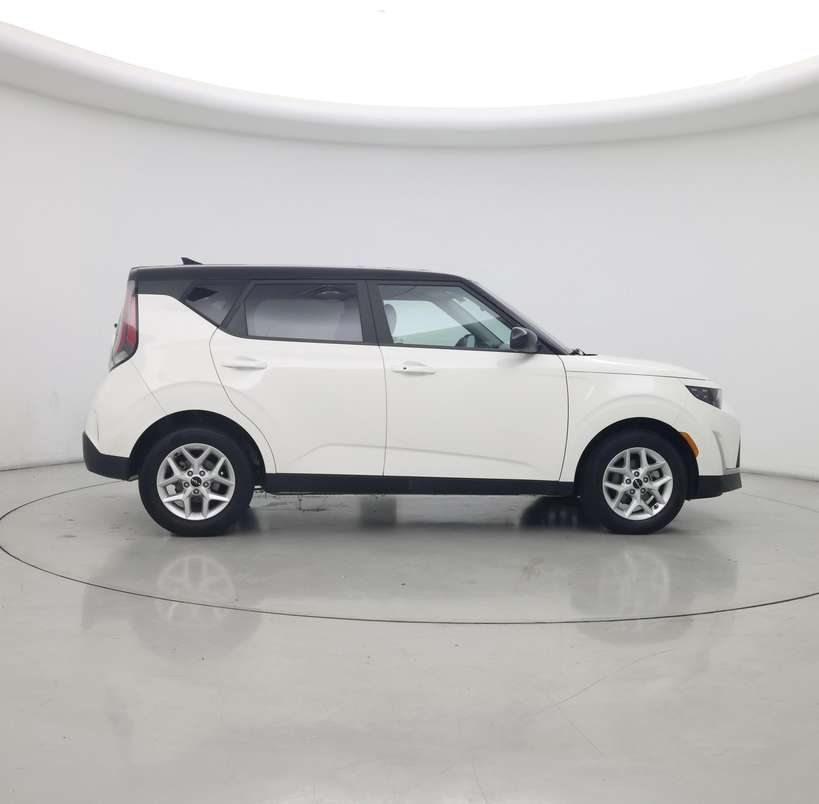 Thumbnail: 2023 Kia Soul - 7
