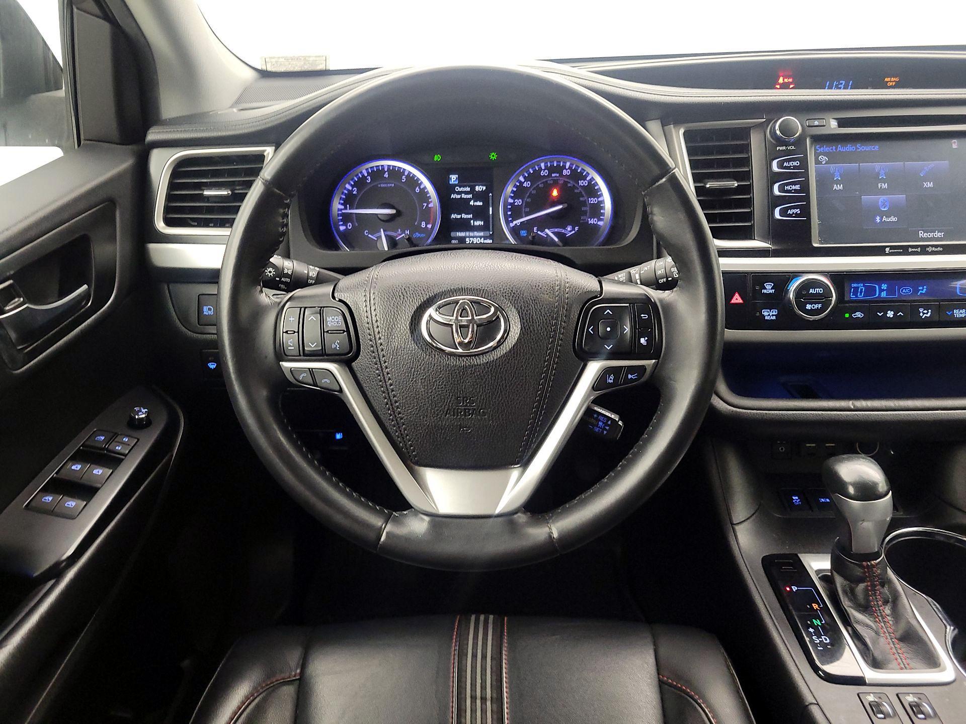Thumbnail: 2019 Toyota Highlander - 10