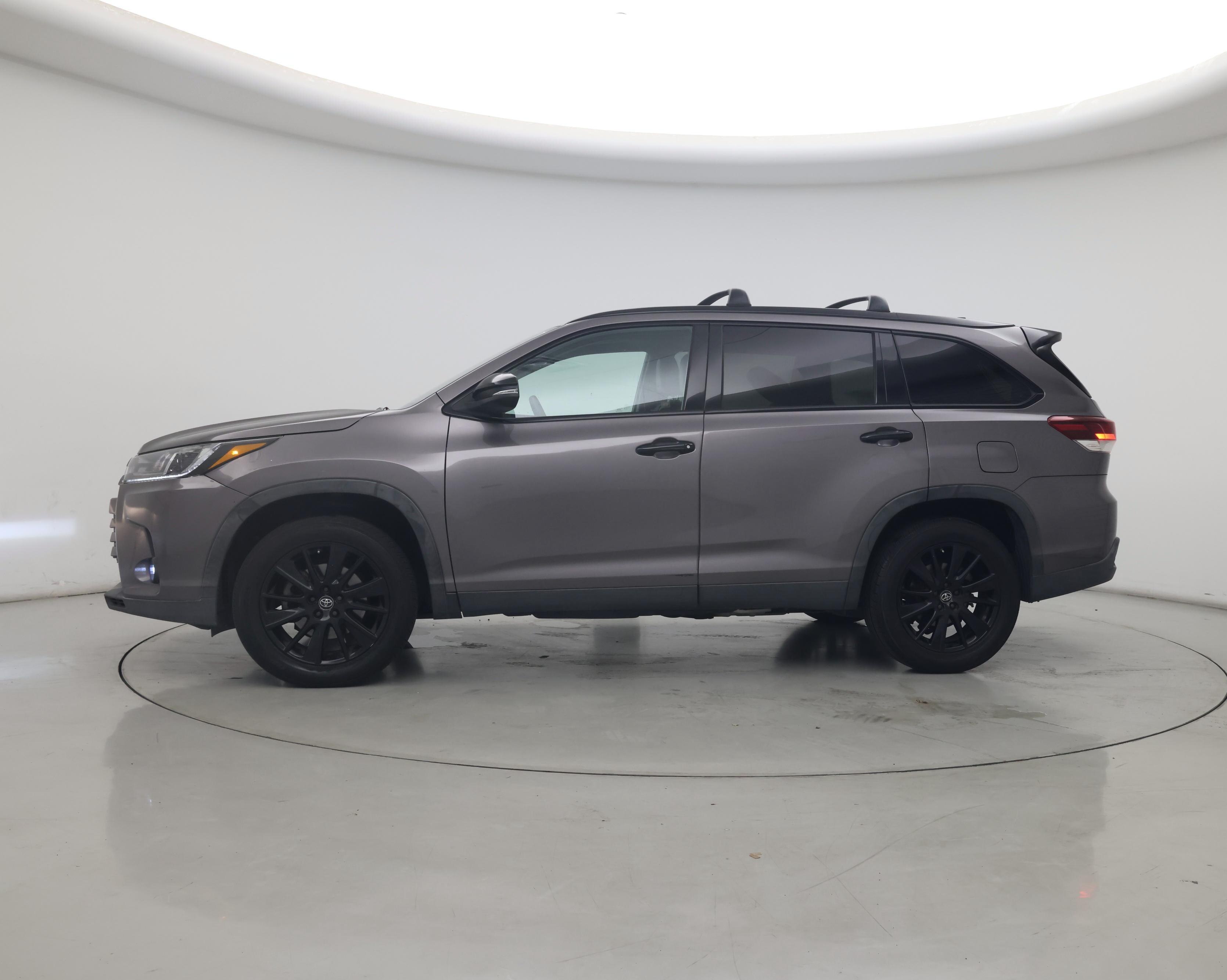Thumbnail: 2019 Toyota Highlander - 3