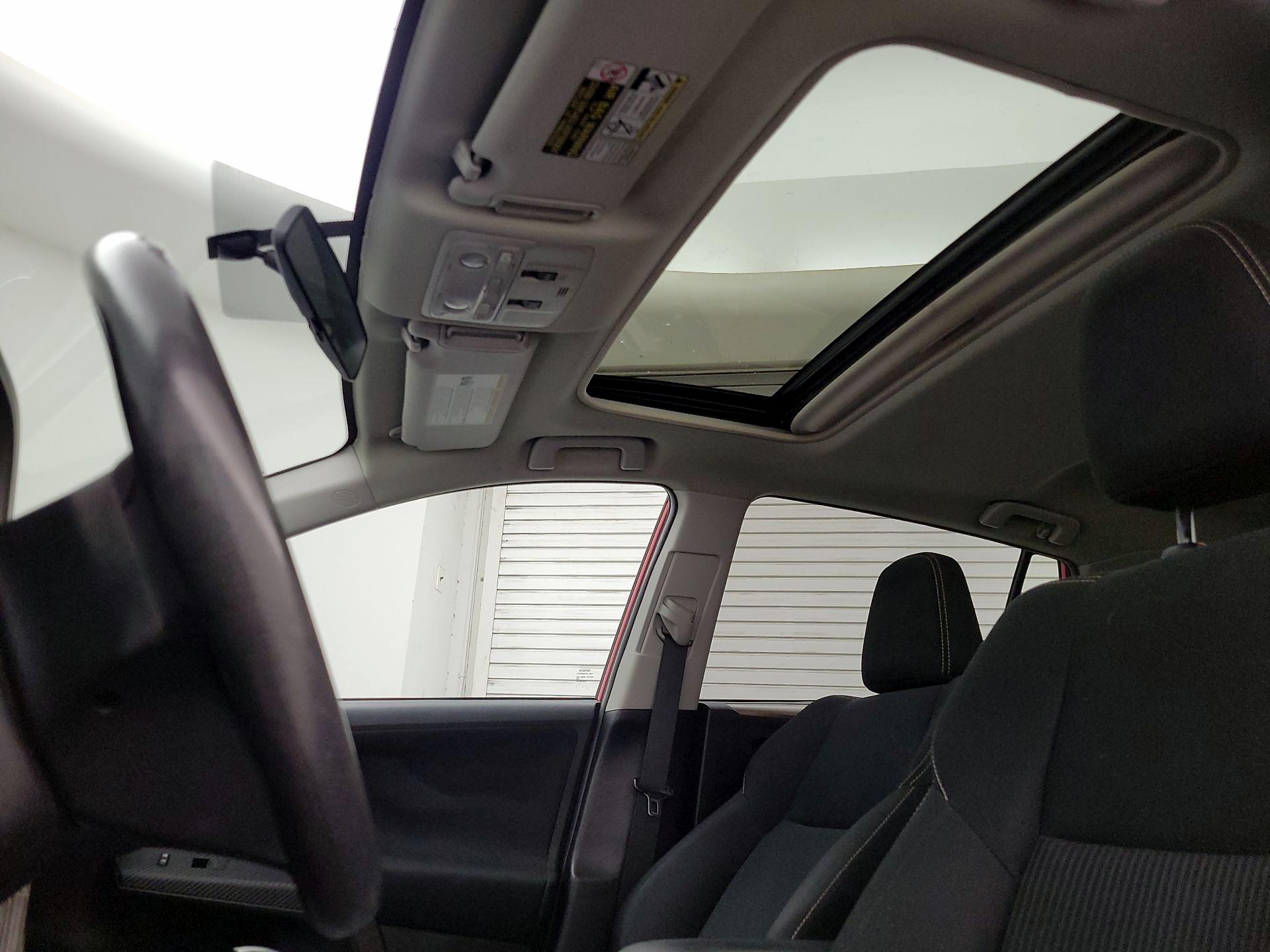 Thumbnail: 2015 Toyota RAV4 - 19