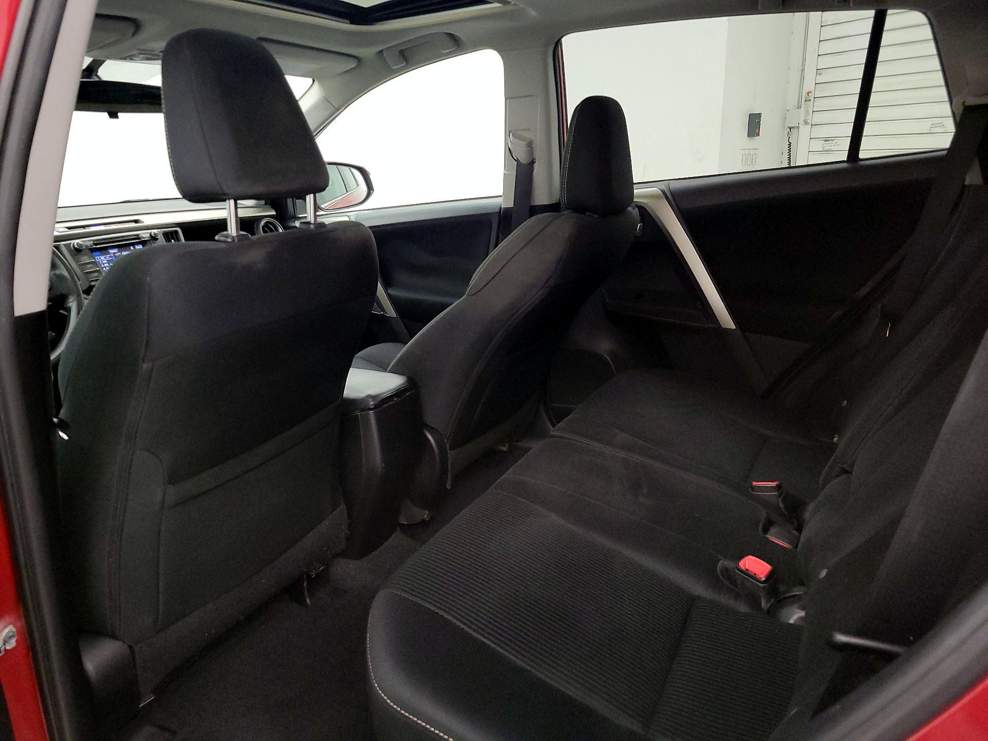 Thumbnail: 2015 Toyota RAV4 - 20