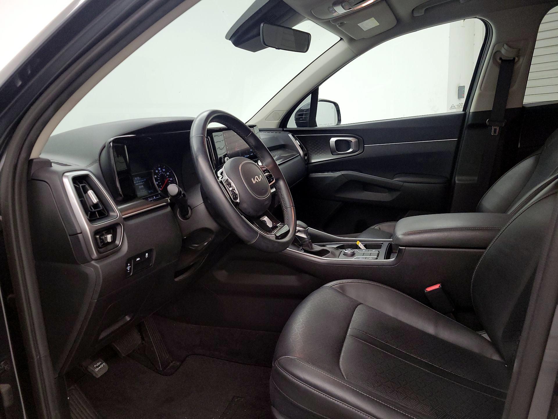 Thumbnail: 2022 Kia Sorento - 11