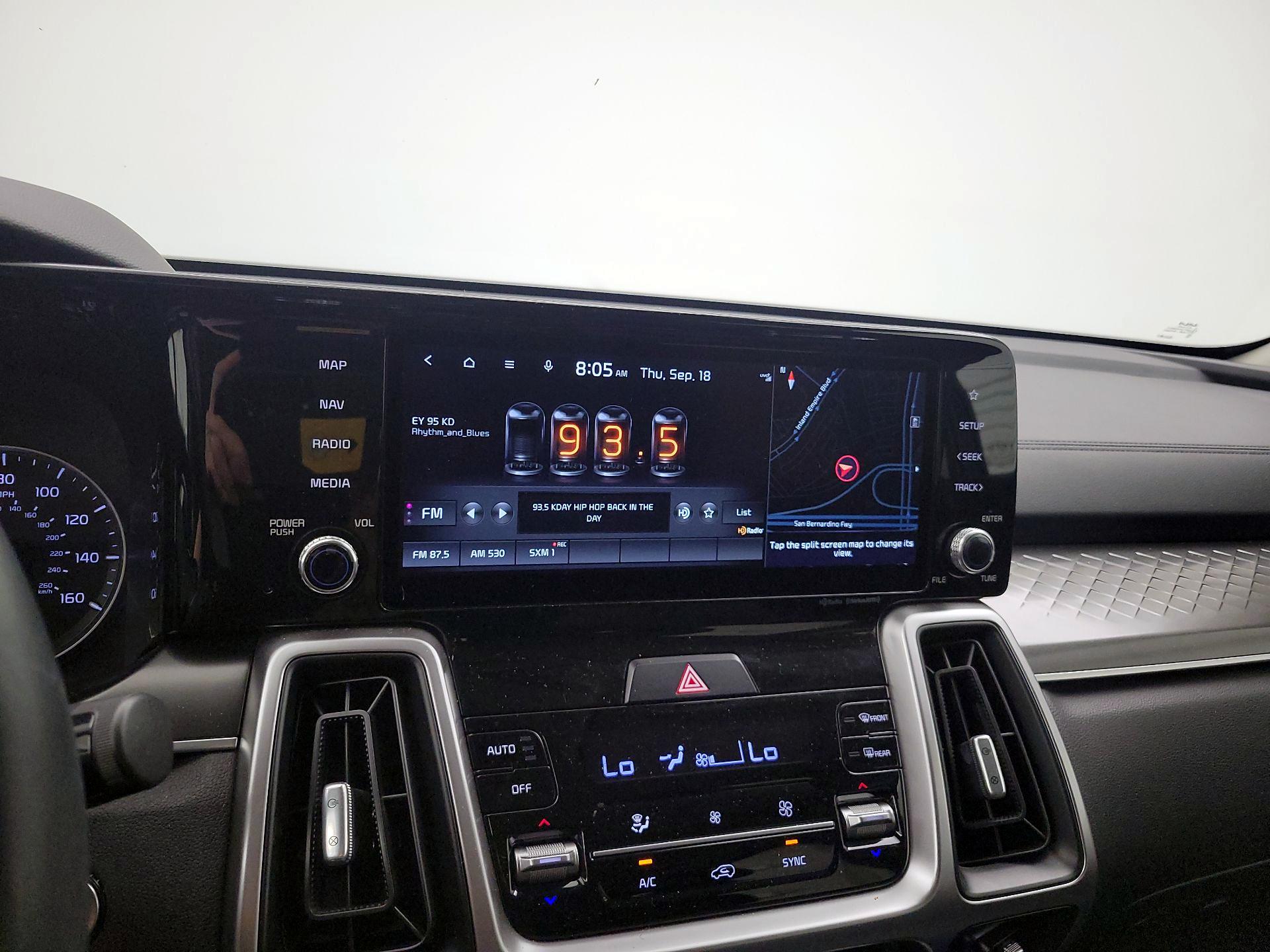Thumbnail: 2022 Kia Sorento - 16