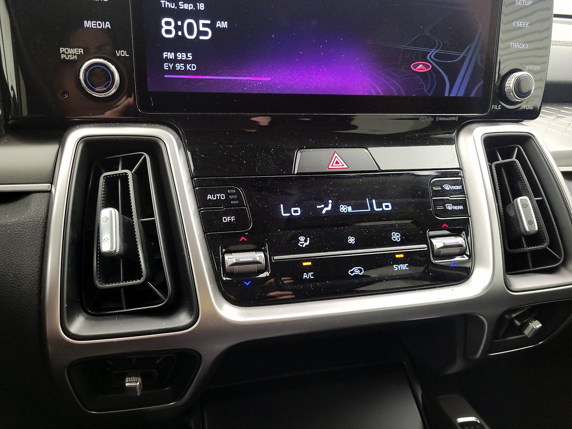 Thumbnail: 2022 Kia Sorento - 17