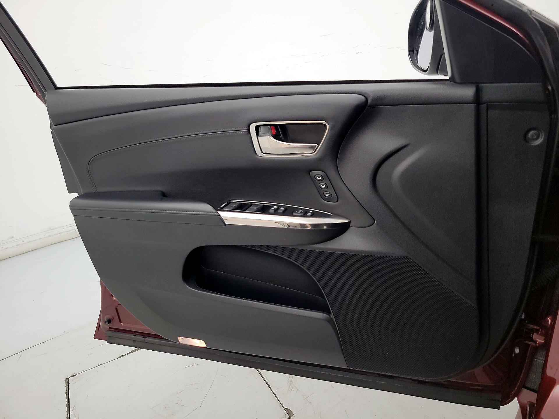 Thumbnail: 2015 Toyota Avalon - 12