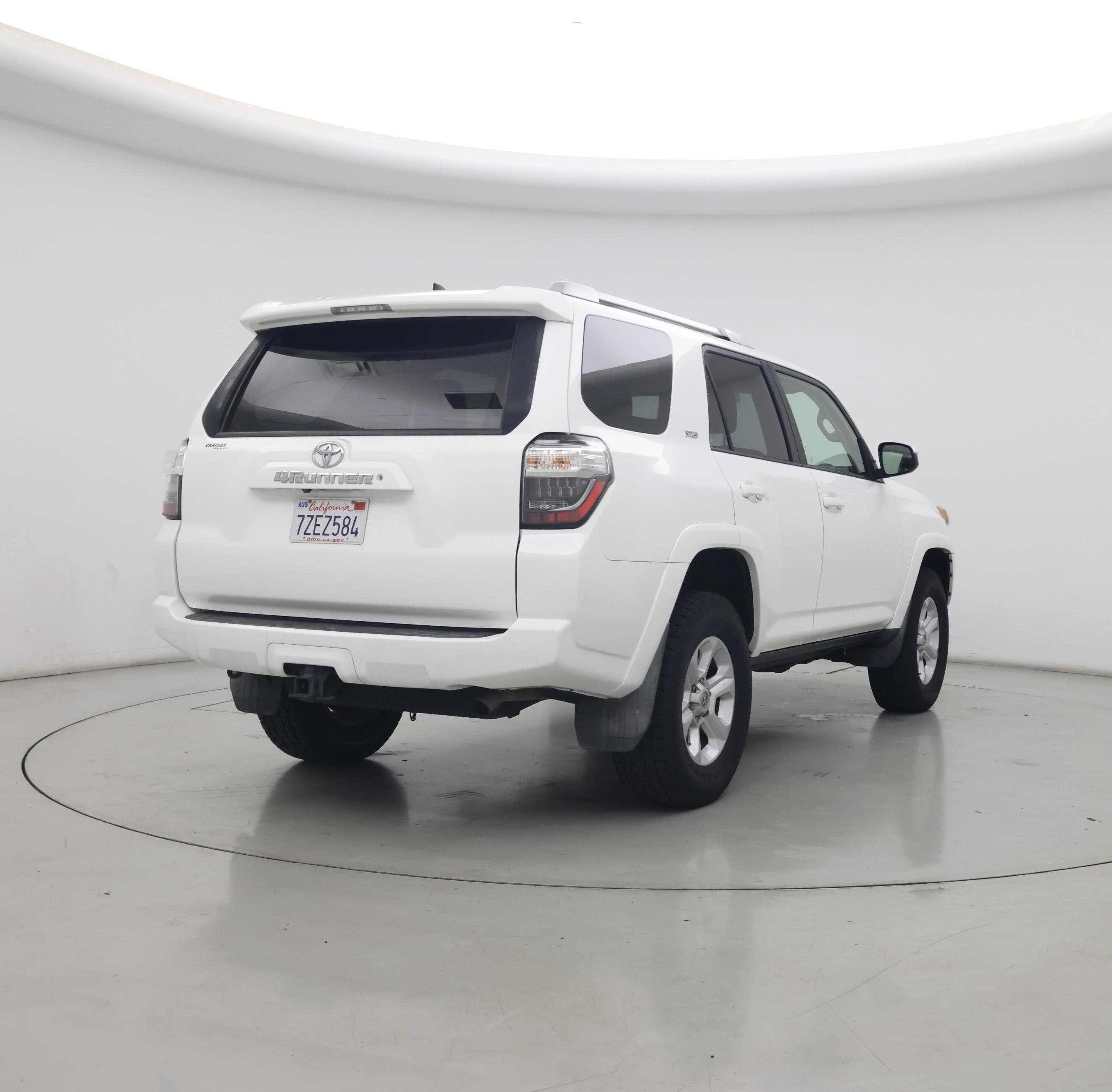 Thumbnail: 2017 Toyota 4Runner - 8