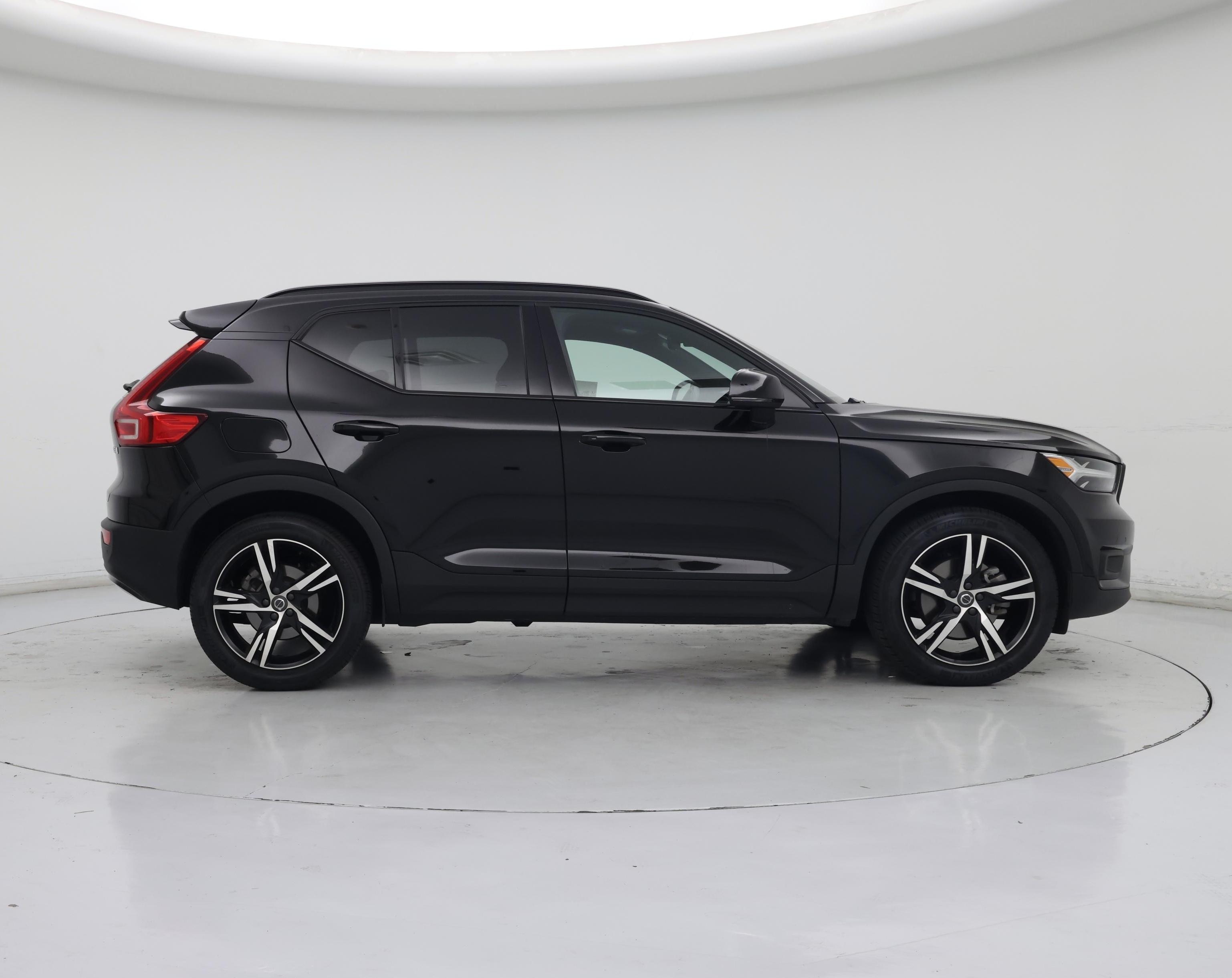 Thumbnail: 2021 Volvo XC40 - 7
