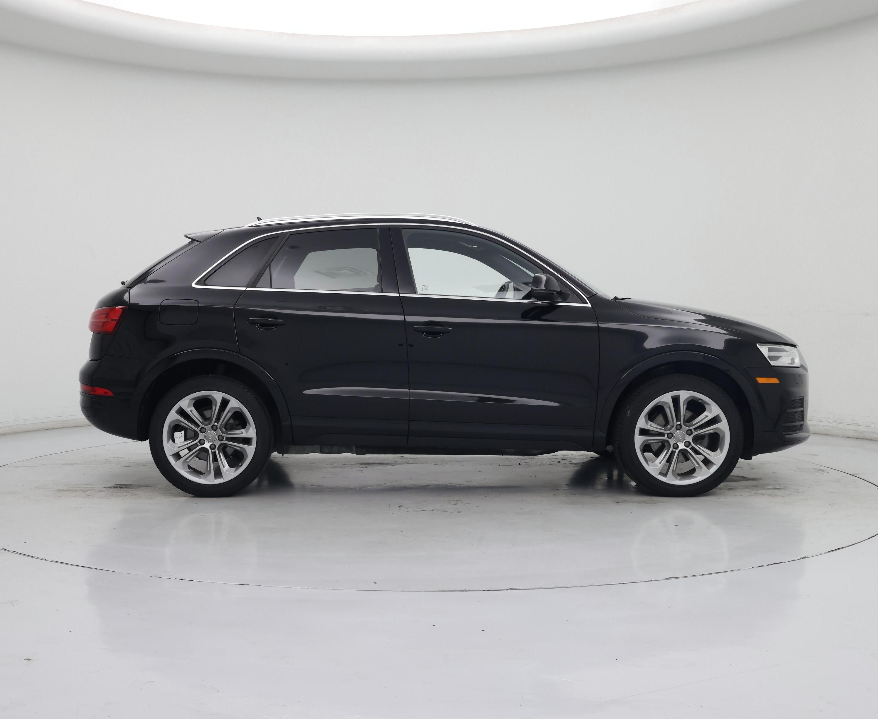 Thumbnail: 2017 Audi Q3 - 7