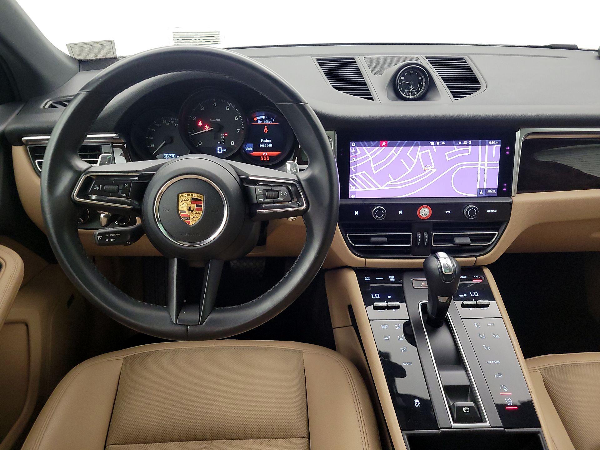Thumbnail: 2022 Porsche Macan - 10