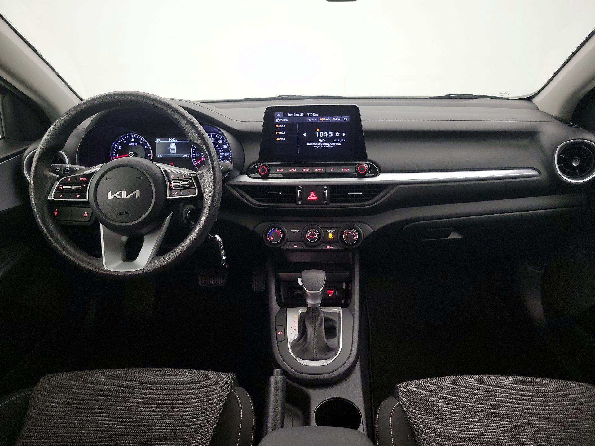 Thumbnail: 2024 Kia Forte - 9