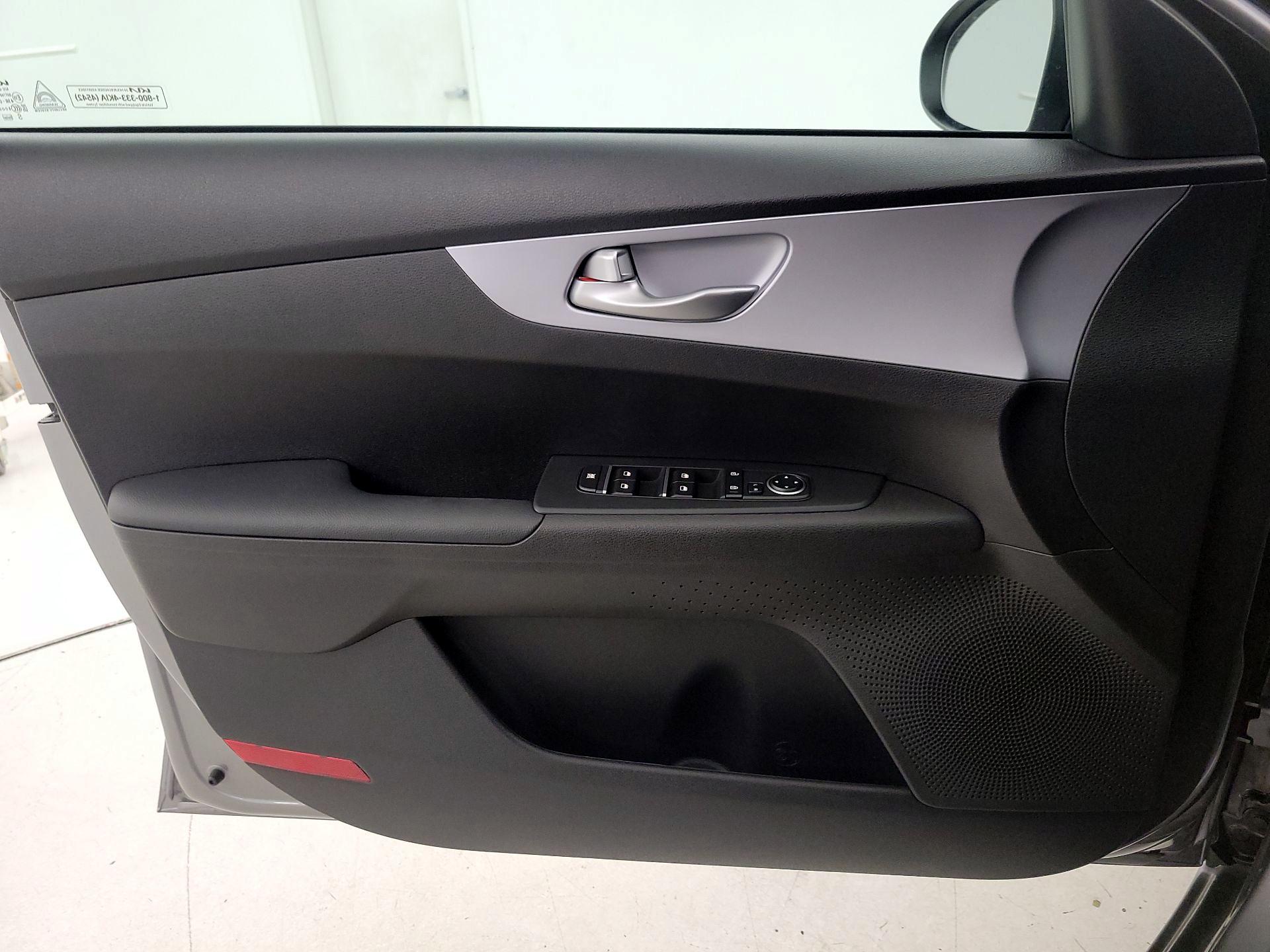 Thumbnail: 2024 Kia Forte - 12