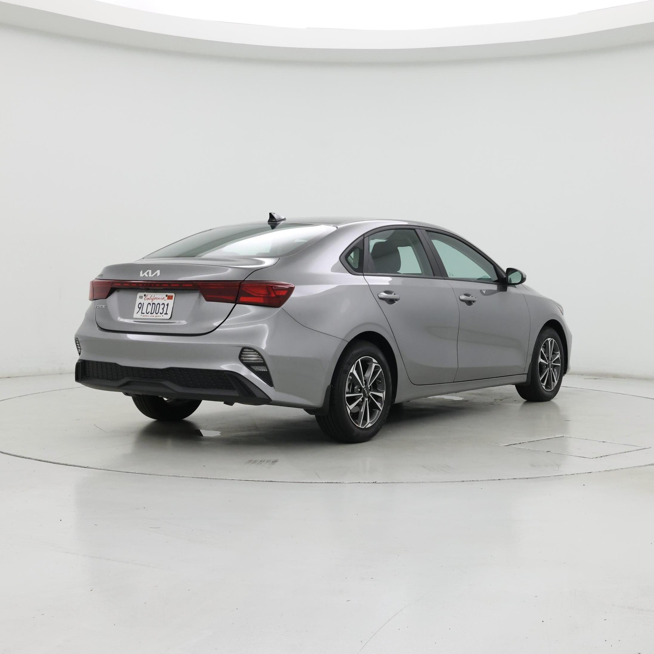 Thumbnail: 2024 Kia Forte - 8