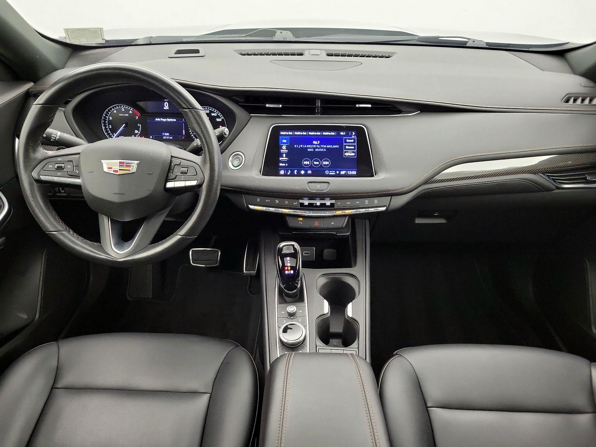 Thumbnail: 2023 Cadillac XT4 - 9