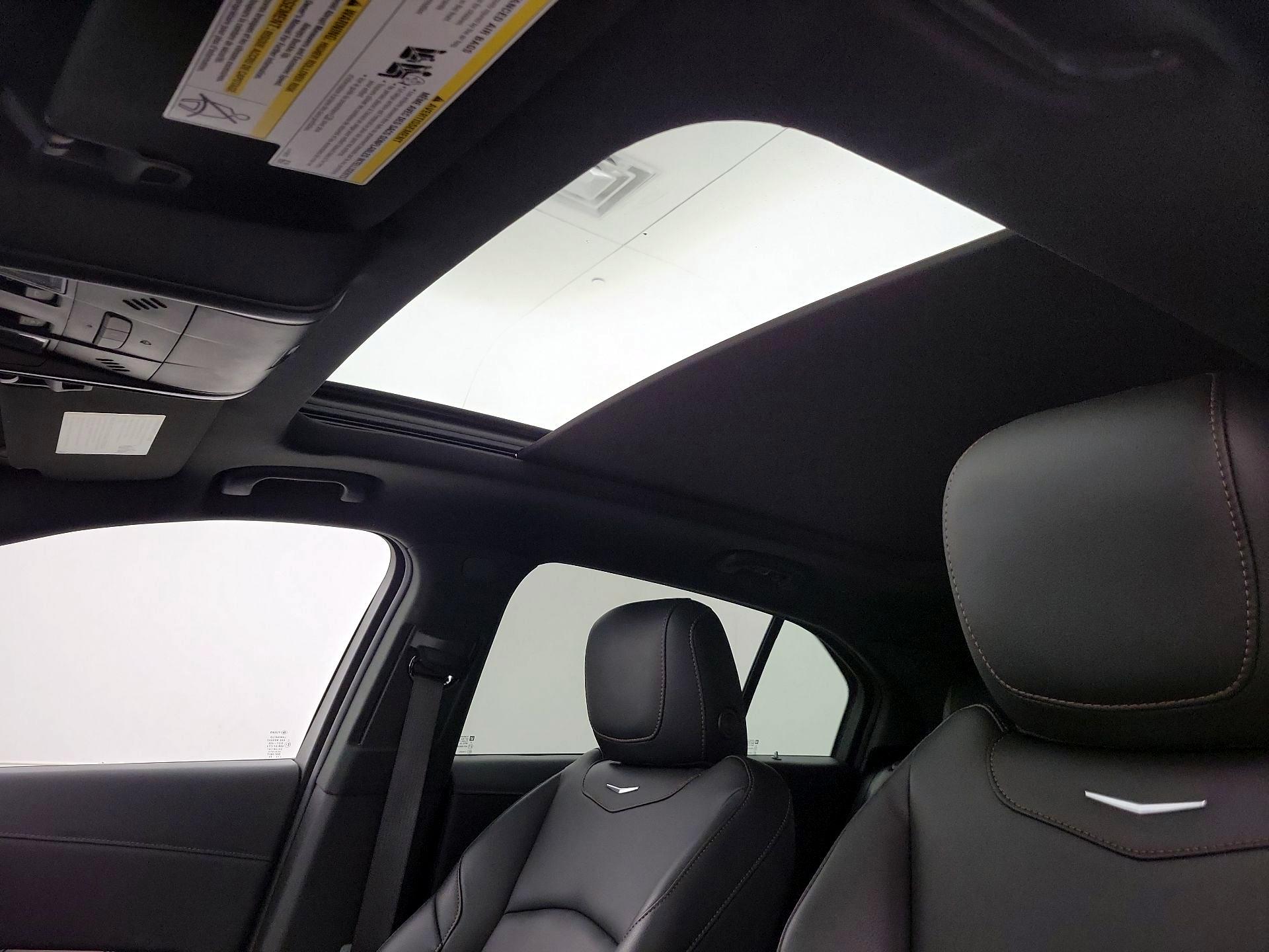 Thumbnail: 2023 Cadillac XT4 - 19