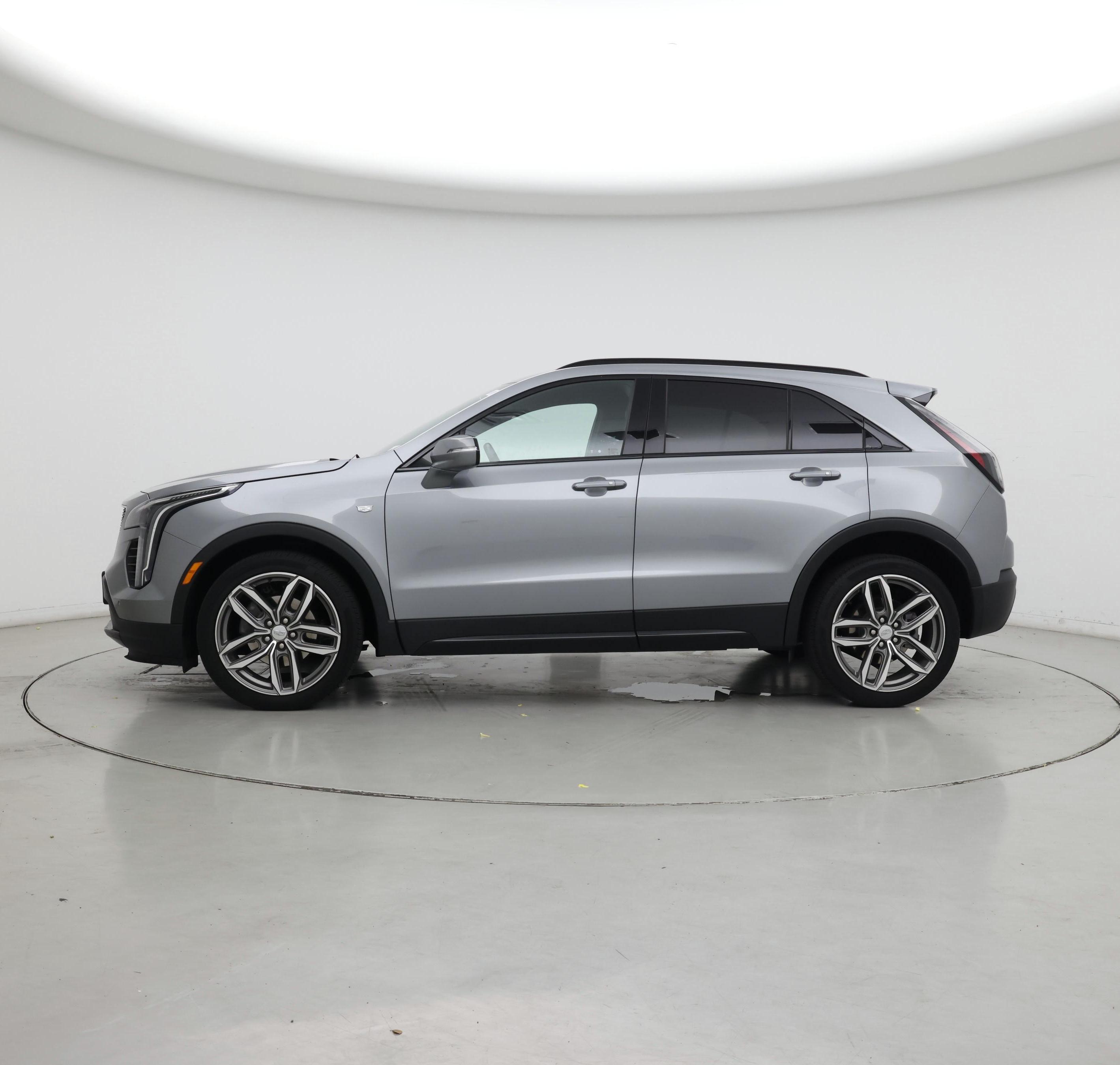 Thumbnail: 2023 Cadillac XT4 - 3