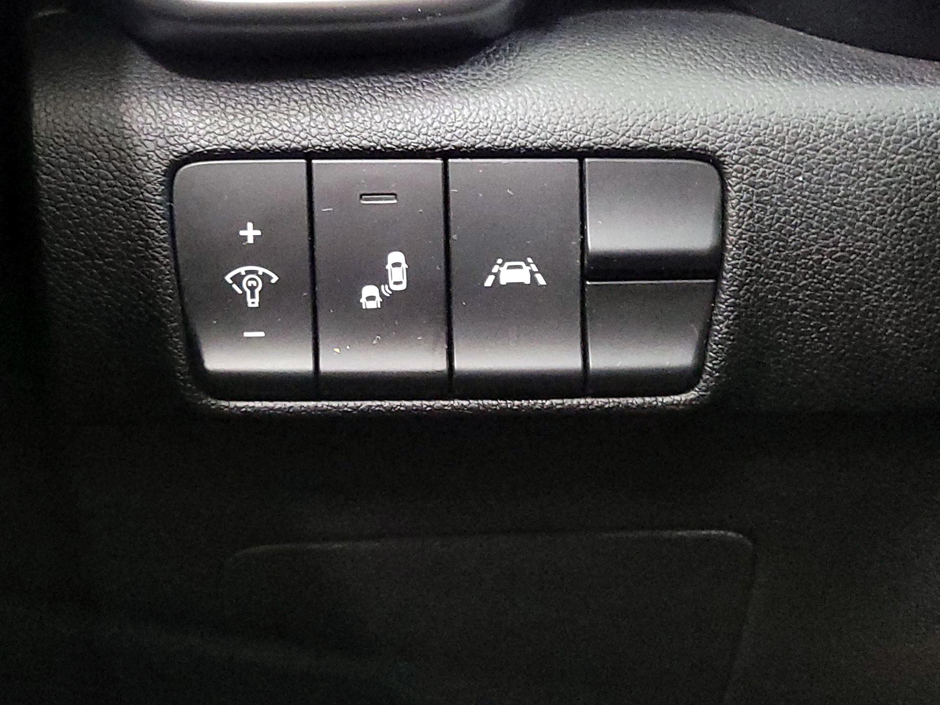 Thumbnail: 2020 Kia Sportage - 13