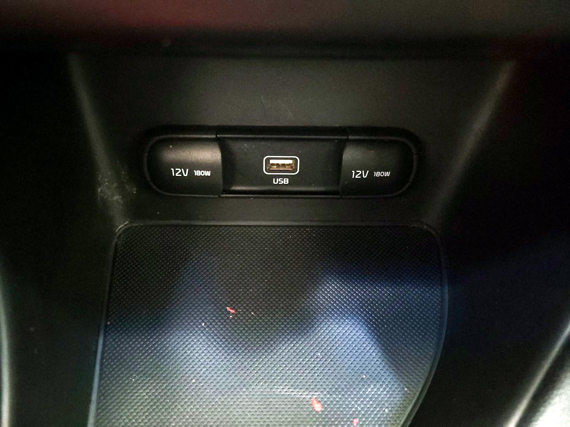 Thumbnail: 2020 Kia Sportage - 18