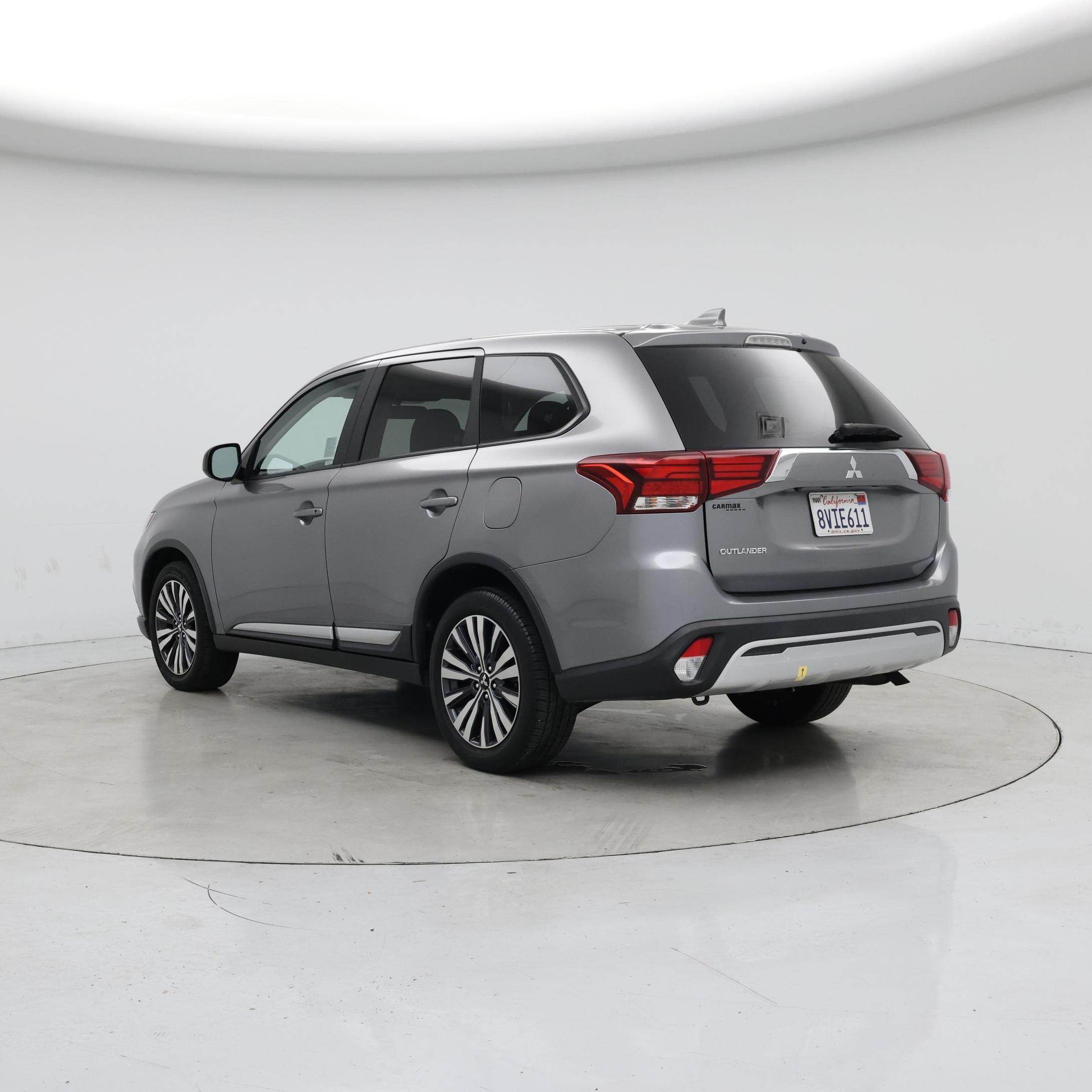 Thumbnail: 2020 Mitsubishi Outlander - 2